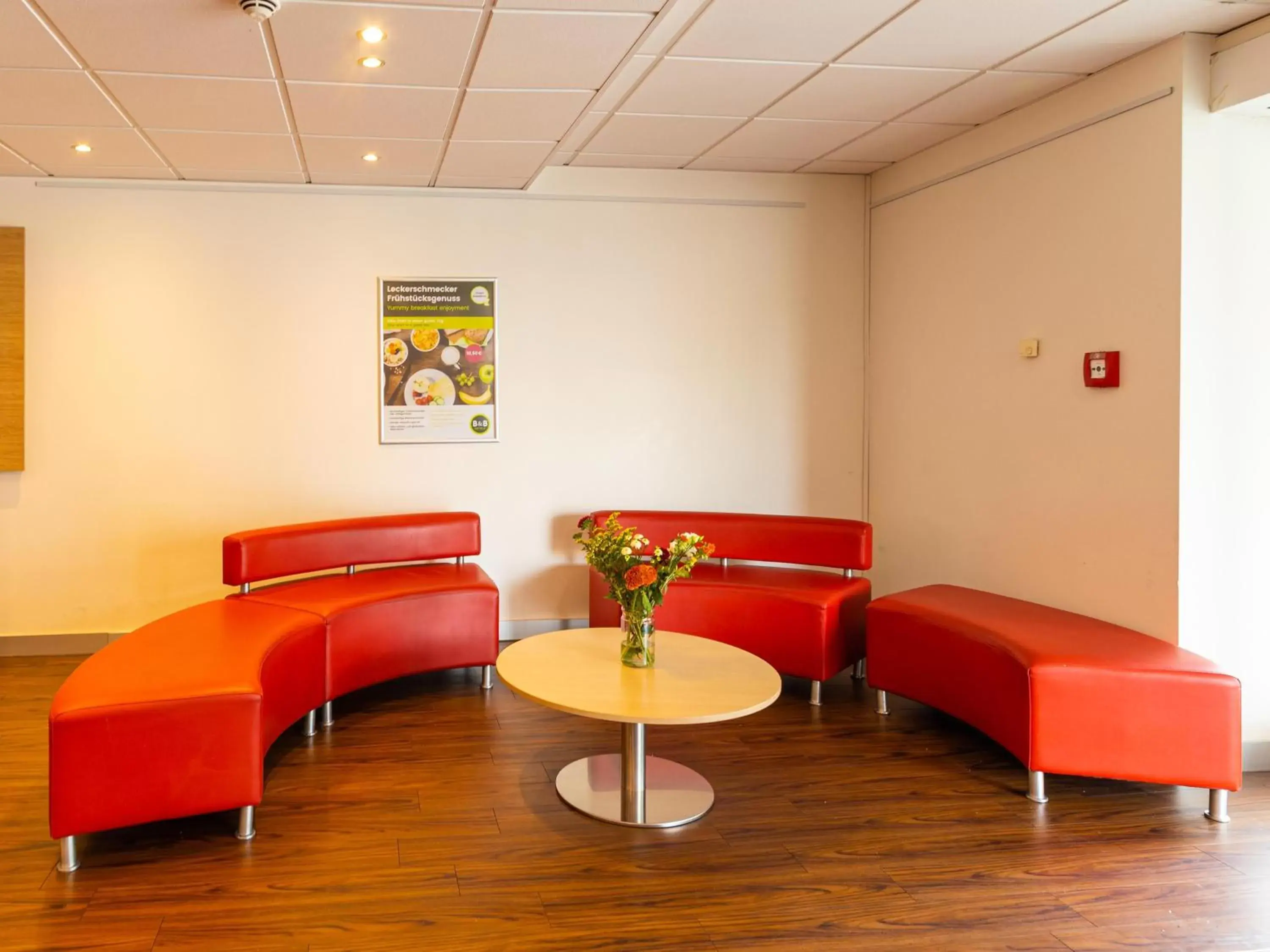 Lobby or reception, Seating Area in B&B Hotel Duisburg Hbf-Nord