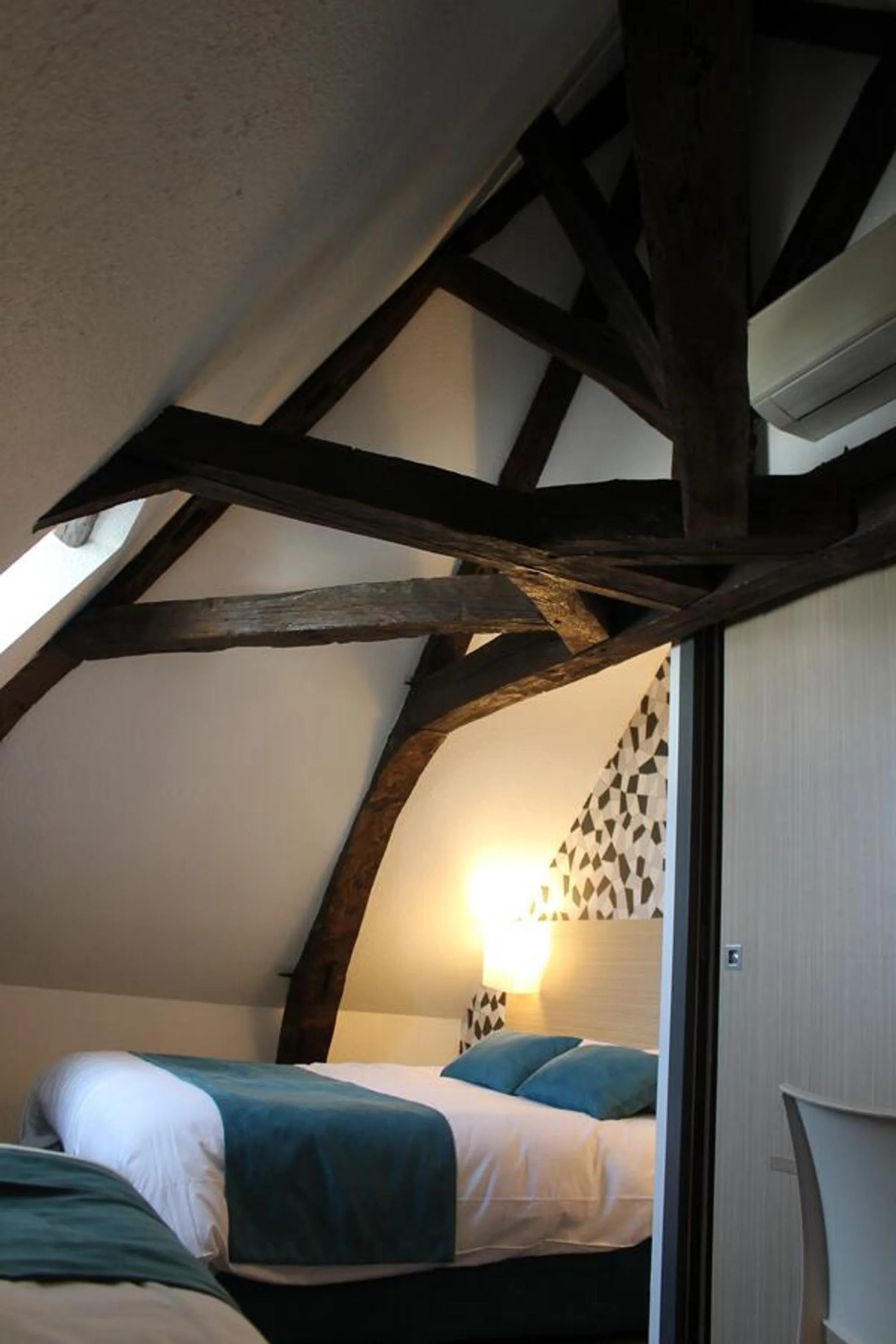 Bed in Hôtel Le Blason