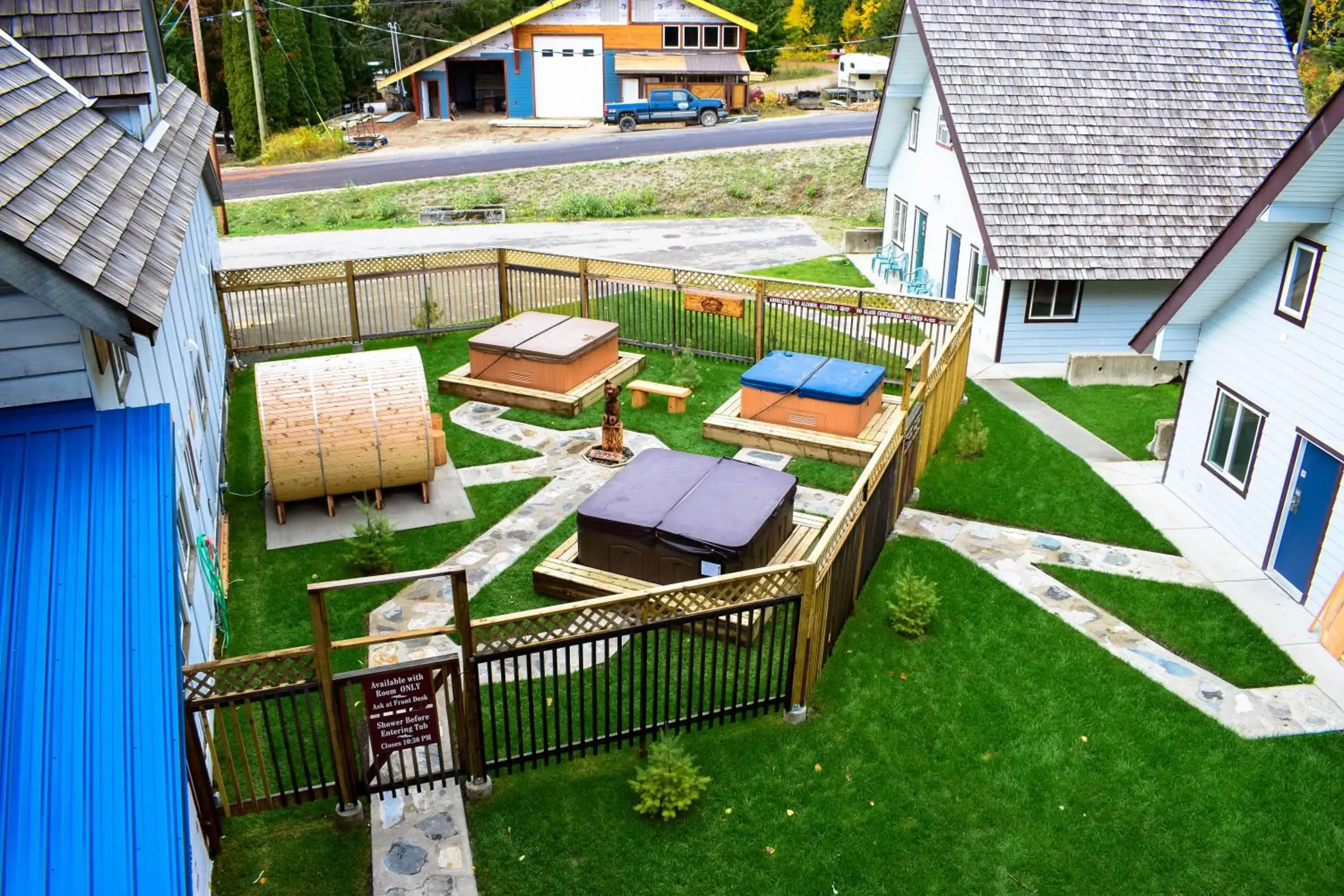 Bird's eye view, Bird's-eye View in Peaks Lodge