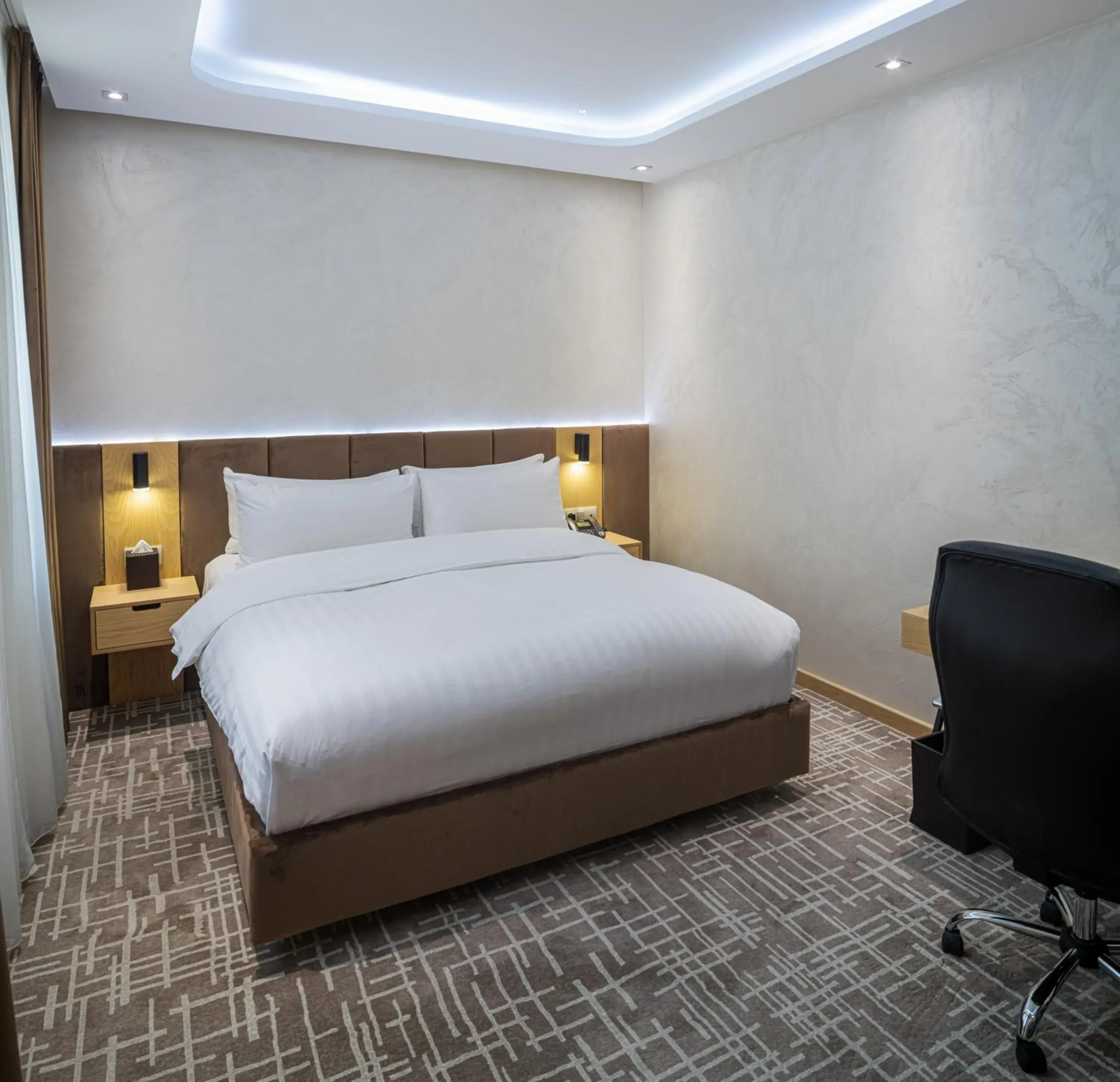 Bedroom, Bed in Tashkent Palace Hotel