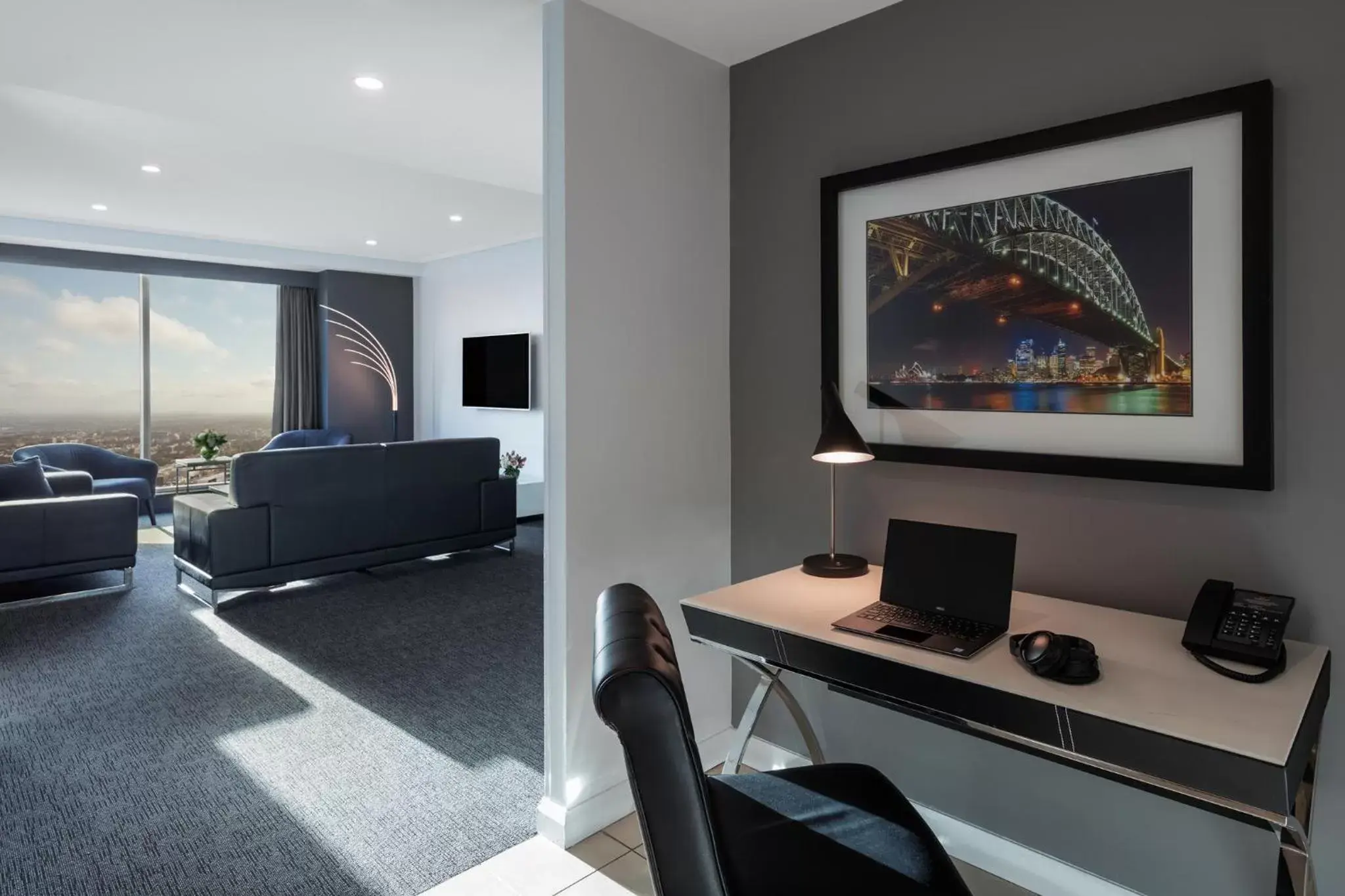 Living room, TV/Entertainment Center in Meriton Suites World Tower, Sydney