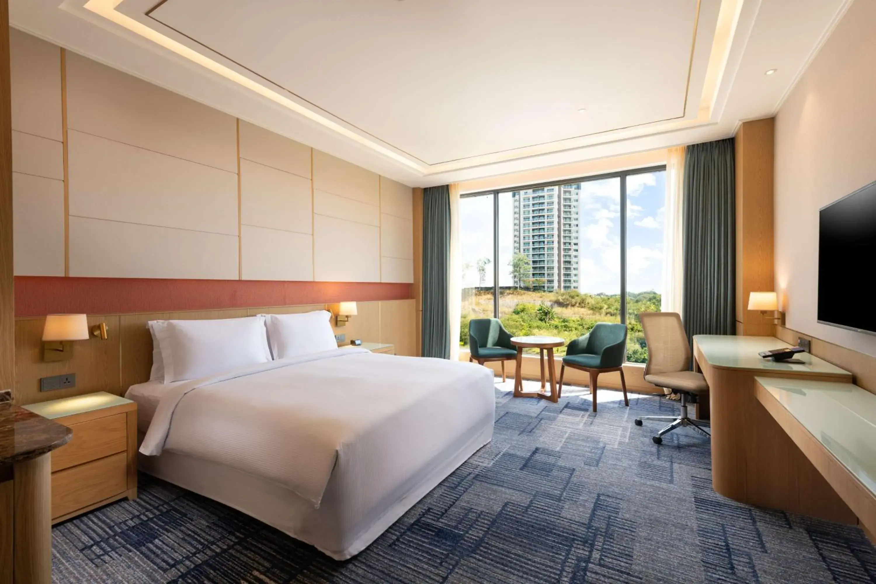 Bedroom, Bed in Hilton Clark Sun Valley Resort Bedroom, Bed in Hilton Clark Sun Valley Resort