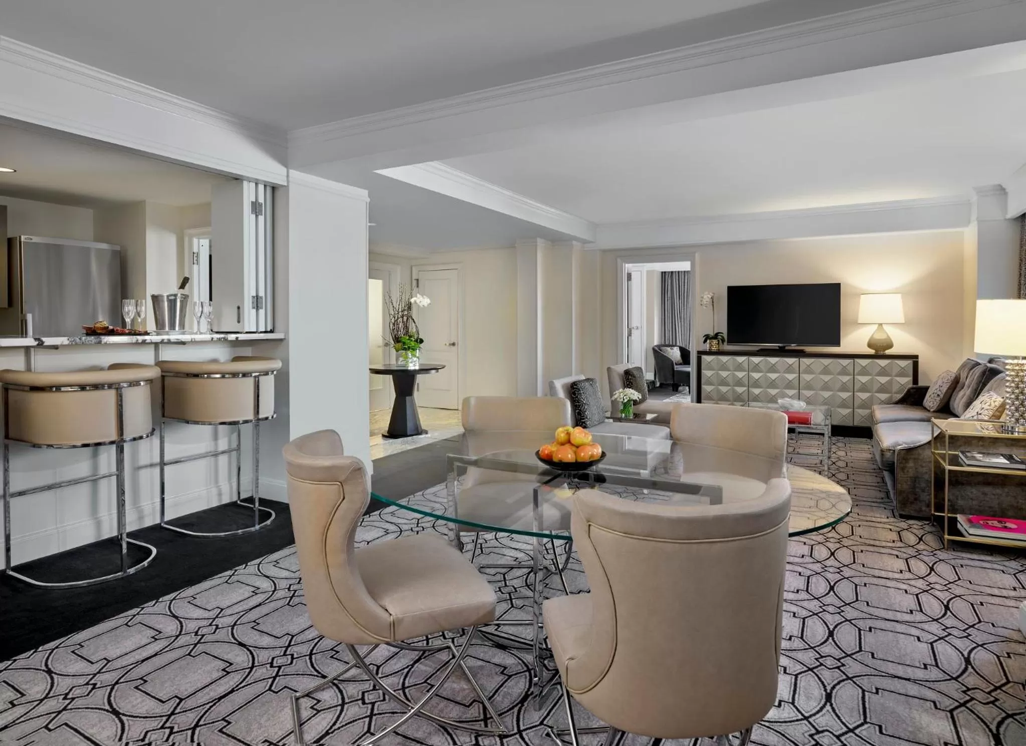 Photo of the whole room in Loews Regency New York Hotel