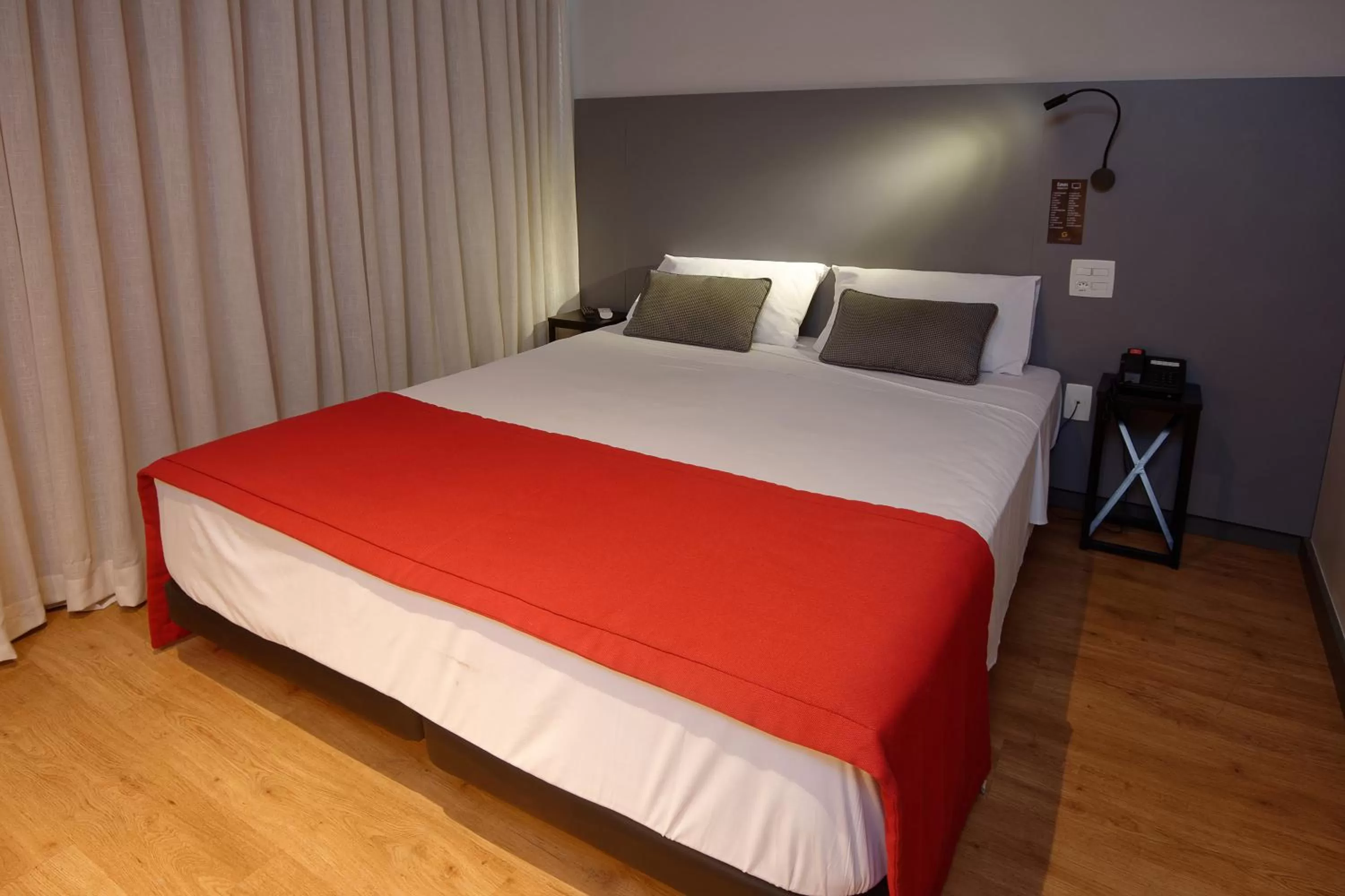 Double Room - single occupancy - Disability Access in Golden Tower Express Berrini by Fênix Hotéis