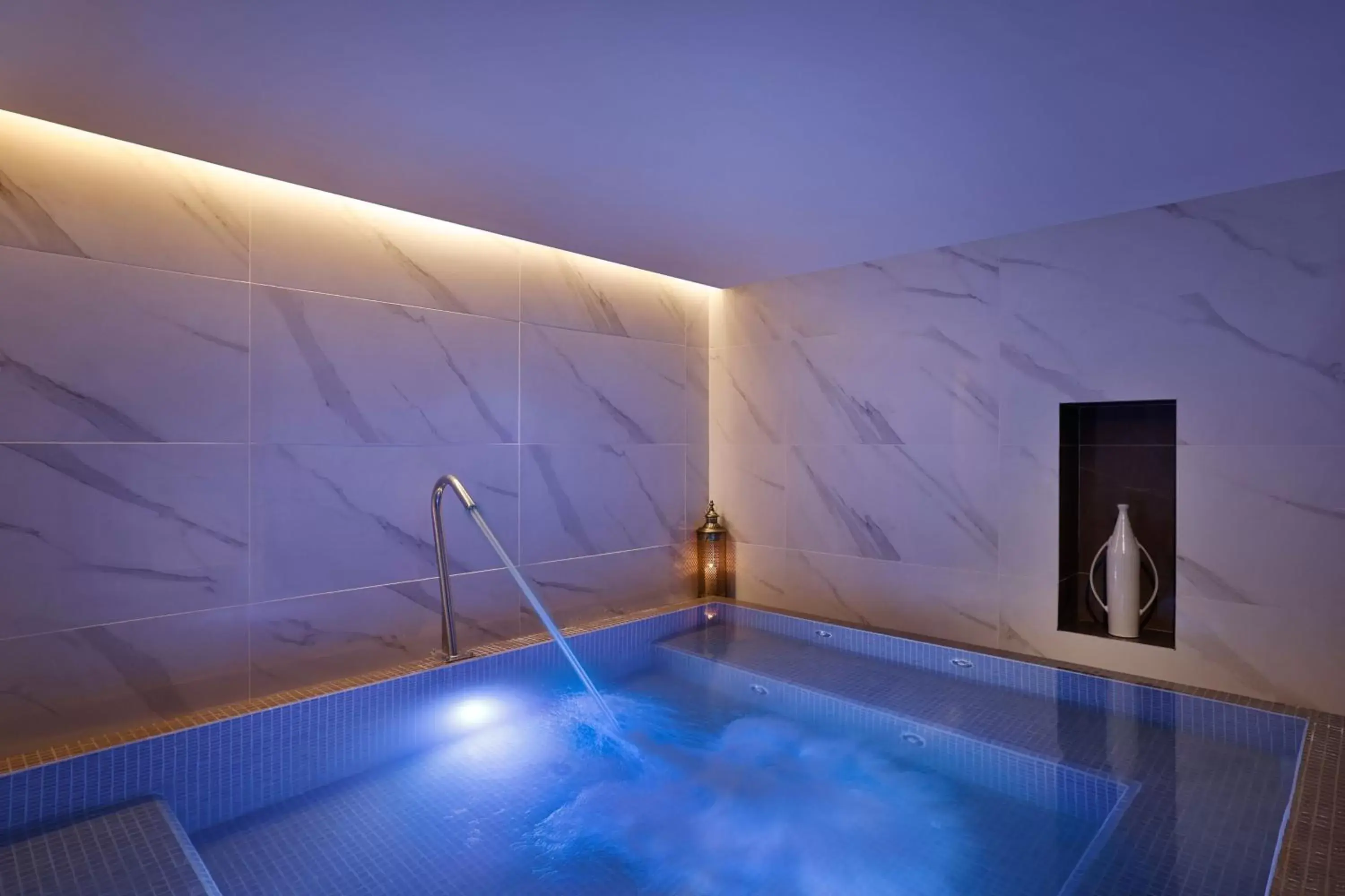 Spa and wellness centre/facilities, Swimming Pool in Marriott Resort Palm Jumeirah, Dubai
