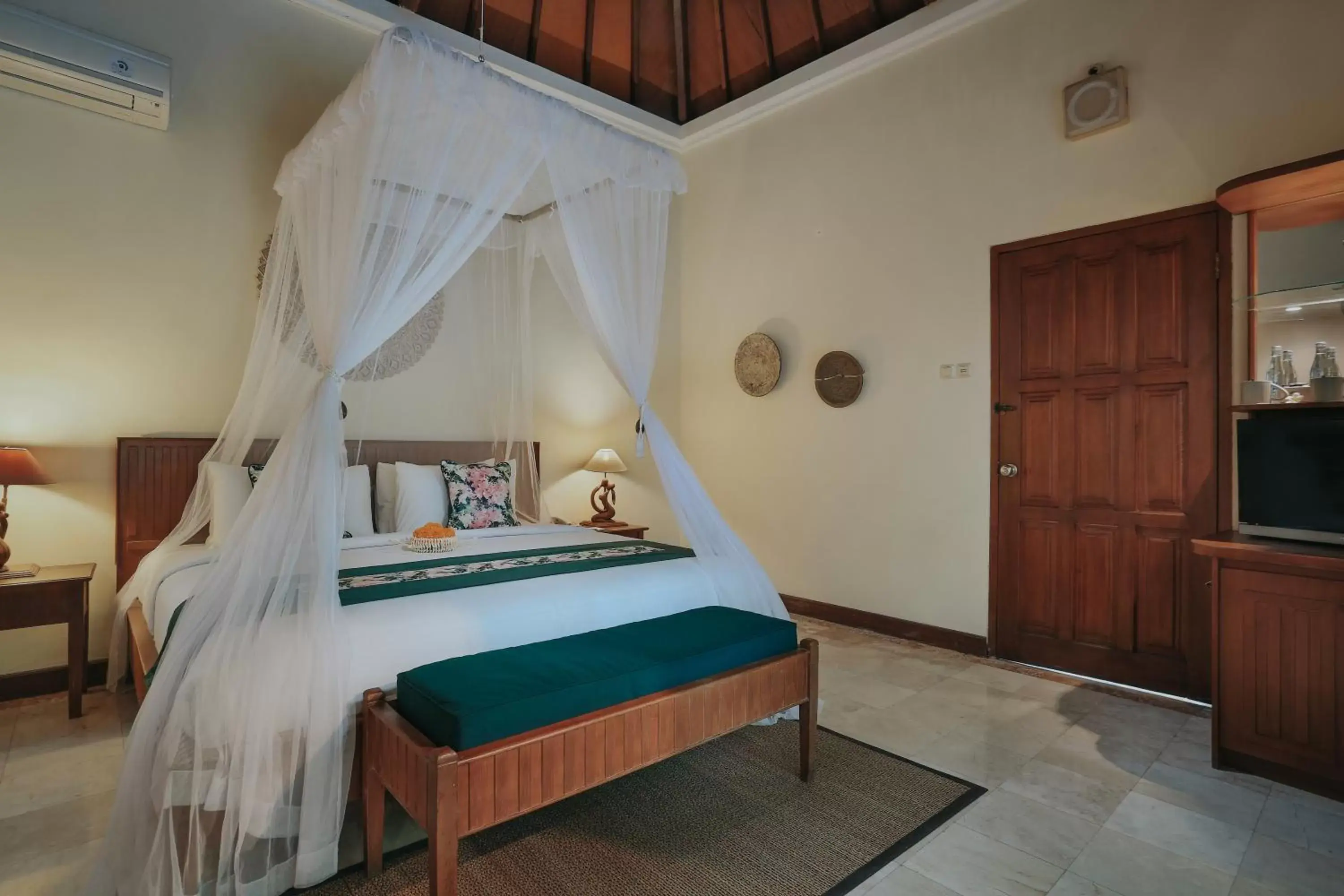 Bedroom, Bed in Parigata Villas Resort