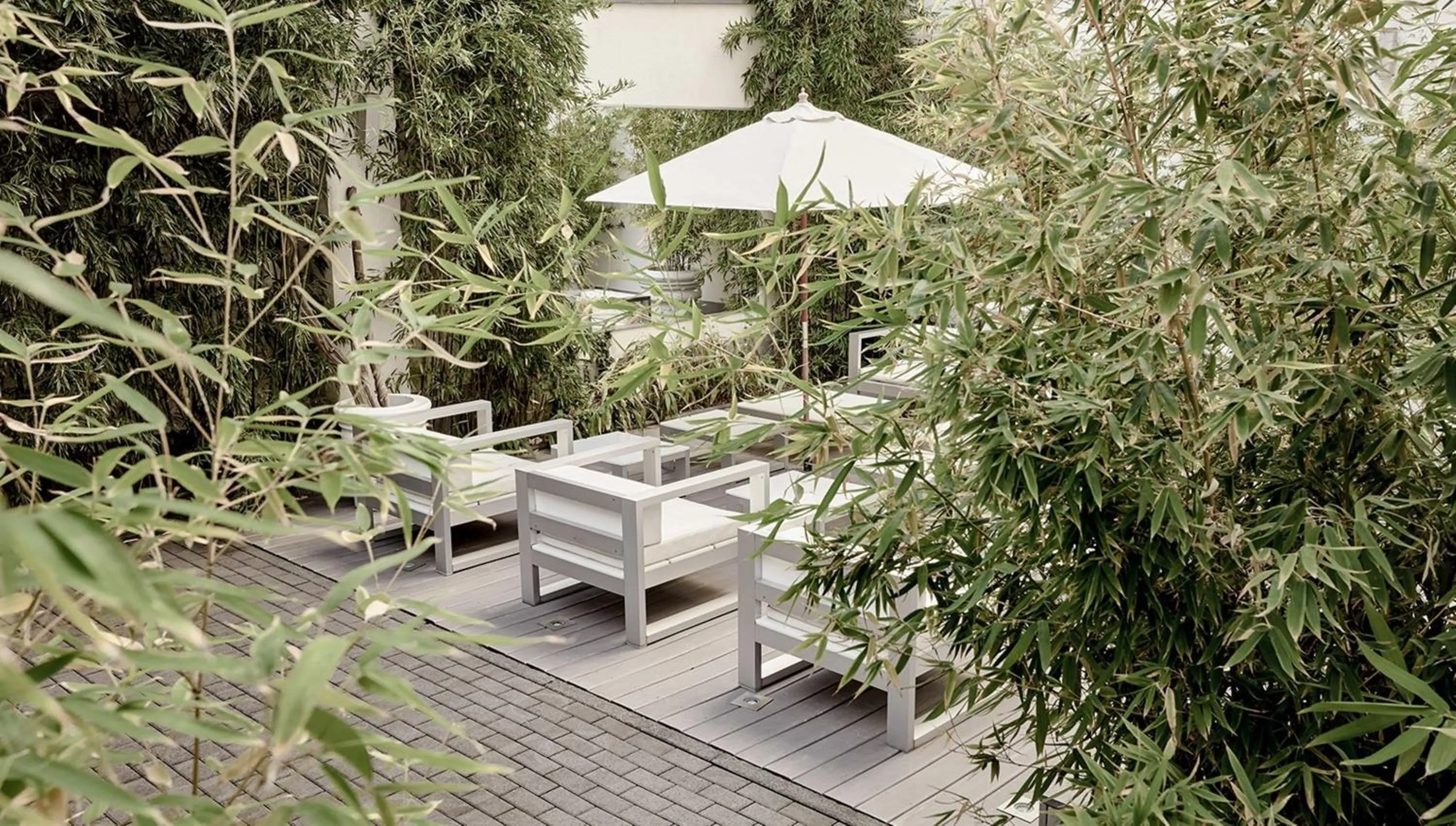 Garden in The Pure, Frankfurt, a Member of Design Hotels