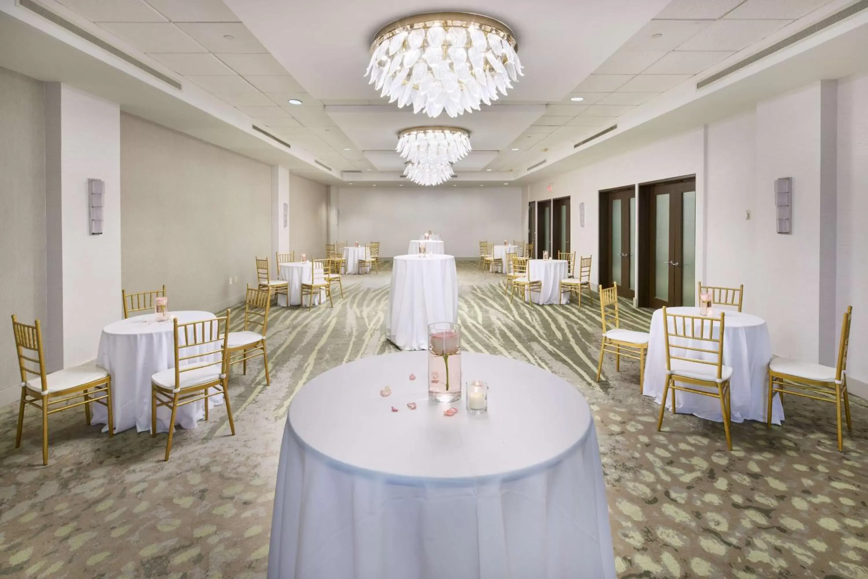 Meeting/conference room, Restaurant/Places to Eat in Hilton Hasbrouck Heights-Meadowlands