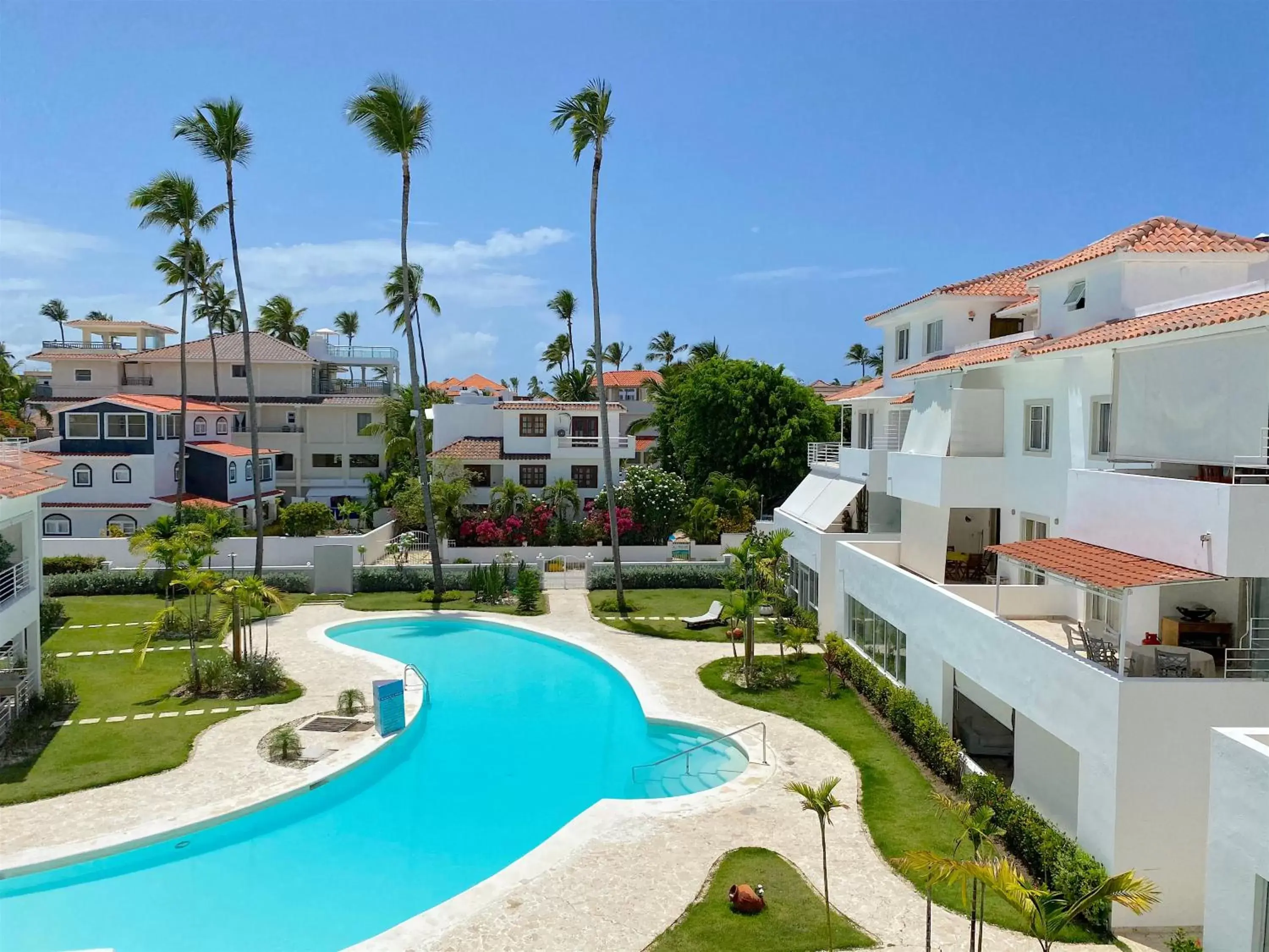 Swimming pool, Pool View in LOS CORALES VILLAS and SUITES - BEACH CLUB, SPA, RESTAURANTS