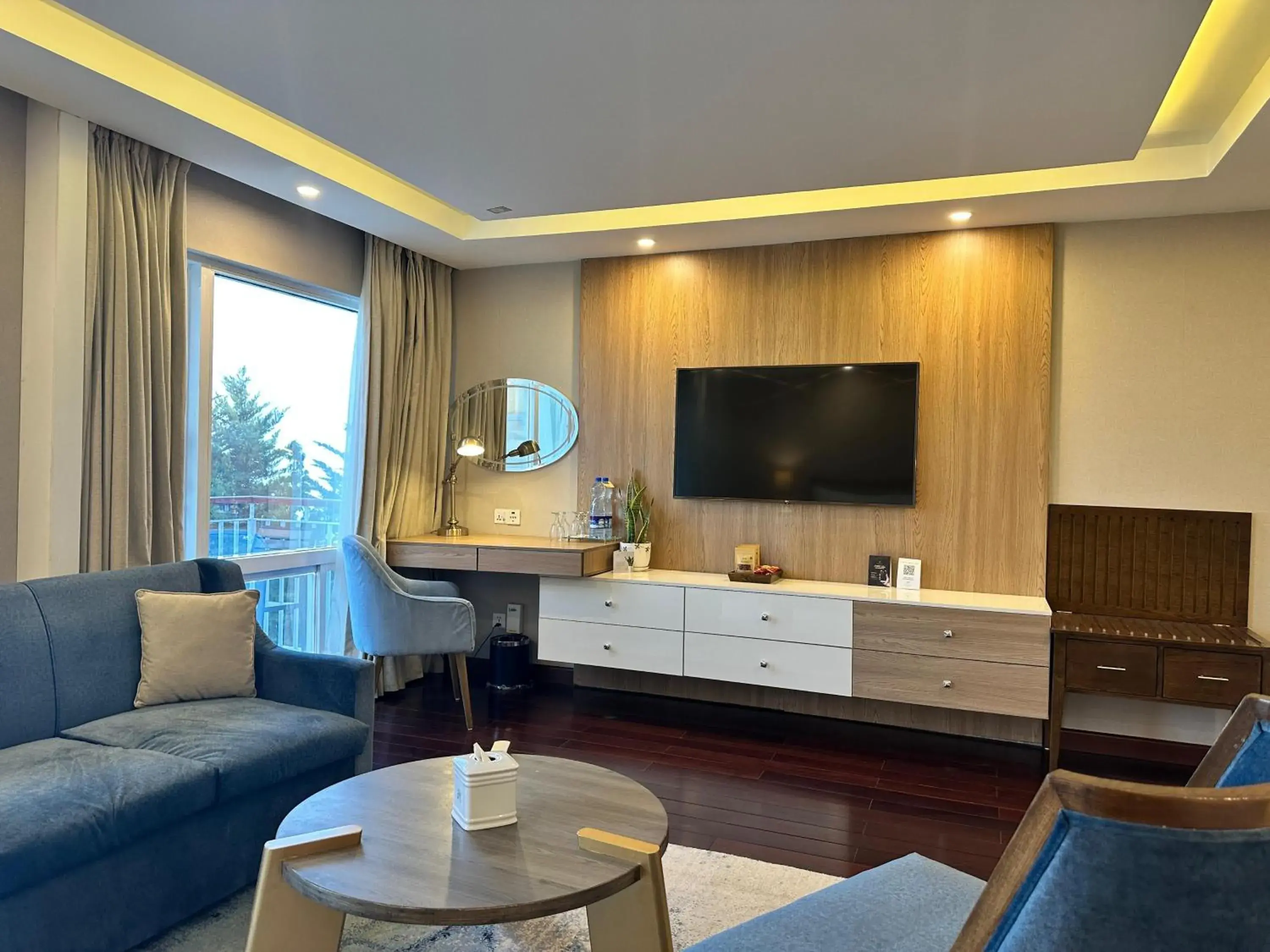 TV and multimedia, Seating Area in Pearl Continental Hotel, Bhurban