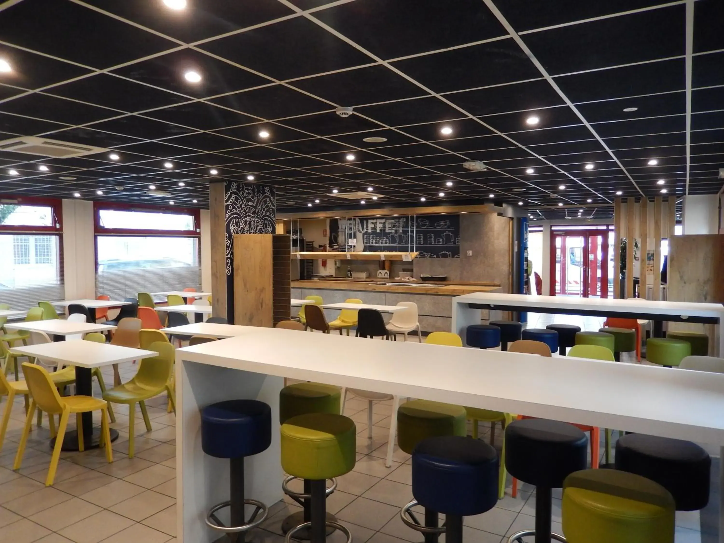 Restaurant/places to eat, Lounge/Bar in ibis budget Paris Porte d Italie Est