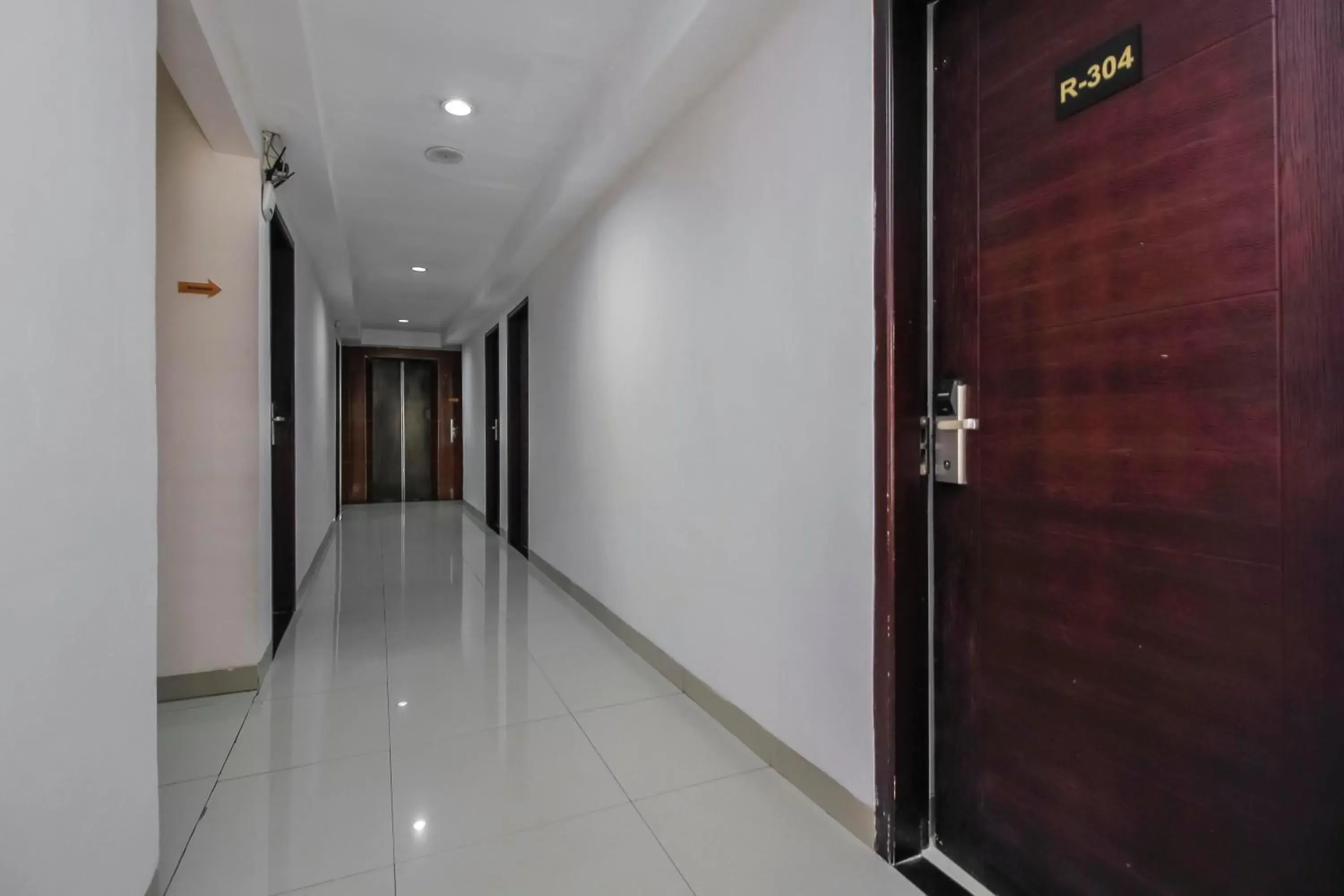 Area and facilities in RedDoorz Plus near Galaxy Bekasi