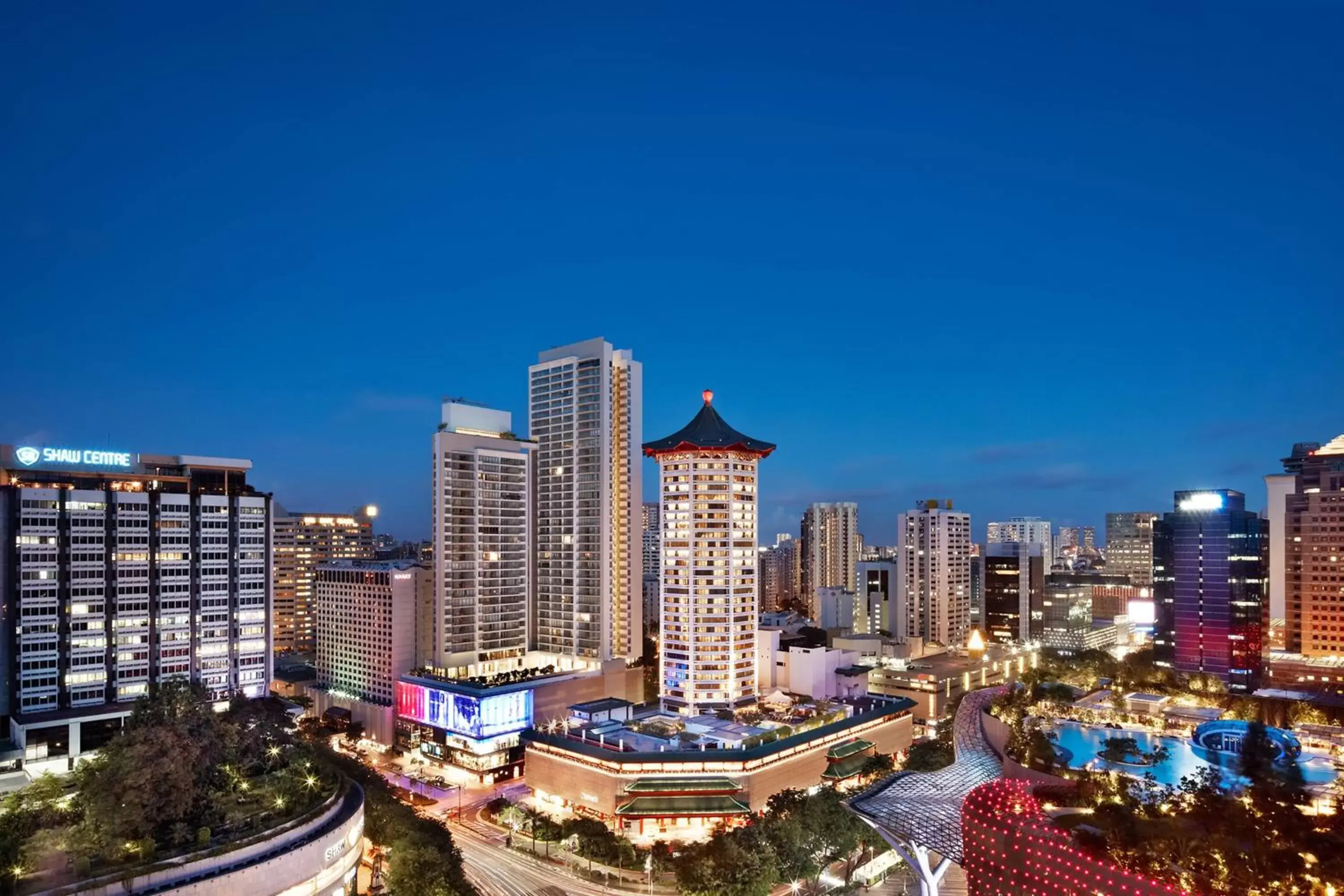 Property building in Singapore Marriott Tang Plaza Hotel