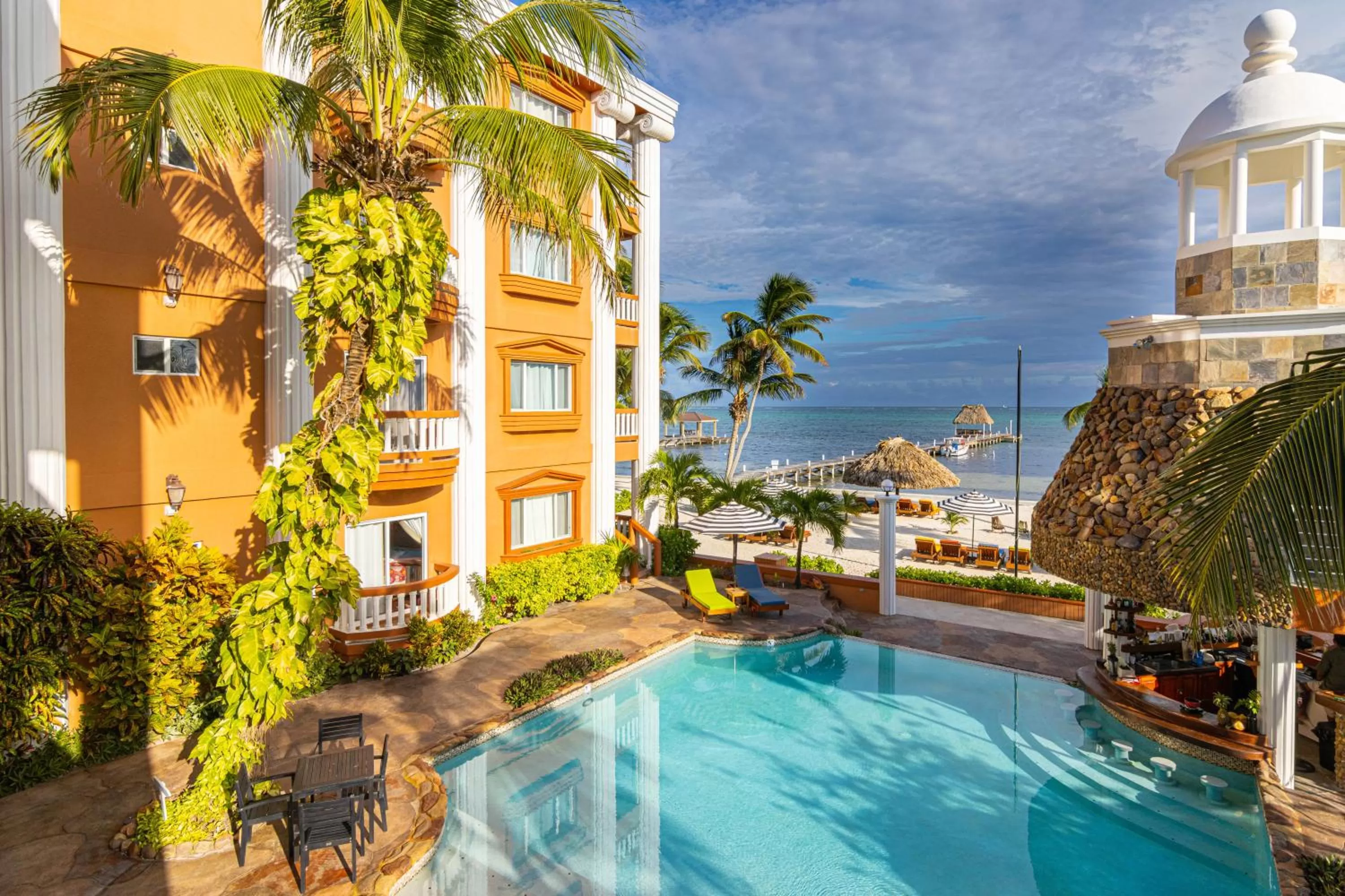 Lighthouse Beach Villas