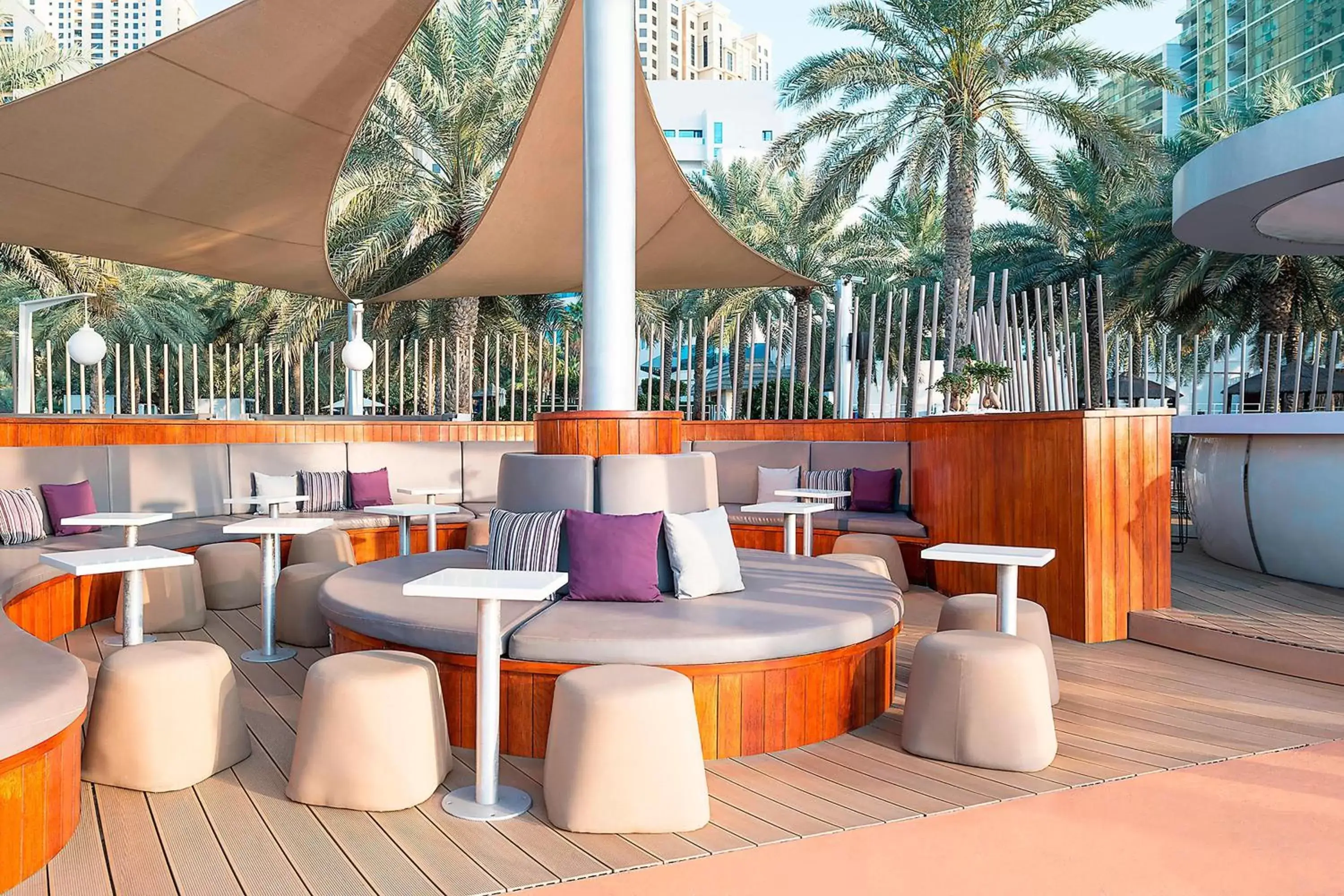 Lounge or bar, Lounge/Bar in Sheraton Jumeirah Beach Resort