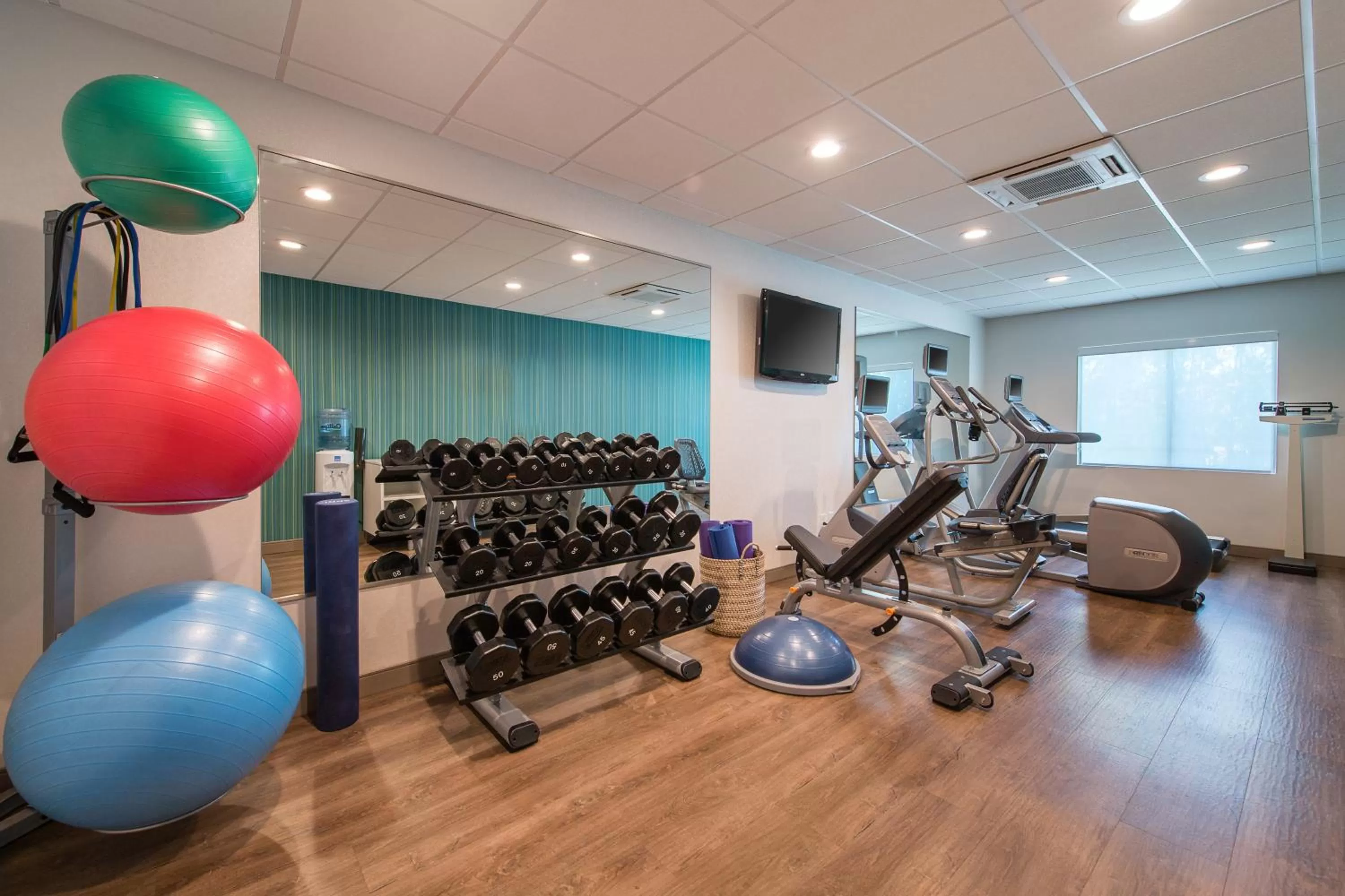 Fitness centre/facilities in Holiday Inn Express & Suites Columbia-I-26 @ Harbison Blvd by IHG