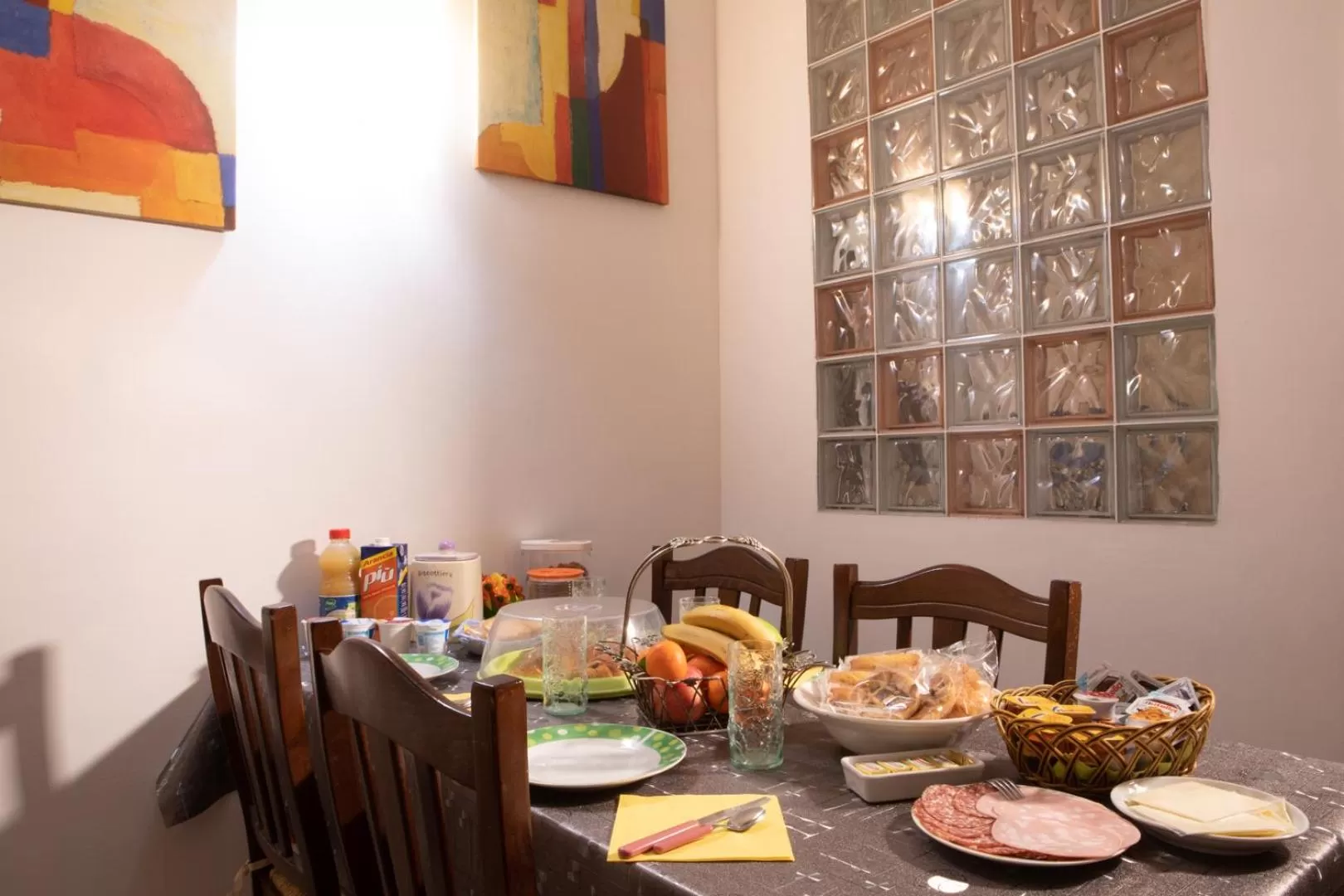 Continental breakfast in Annette B&B