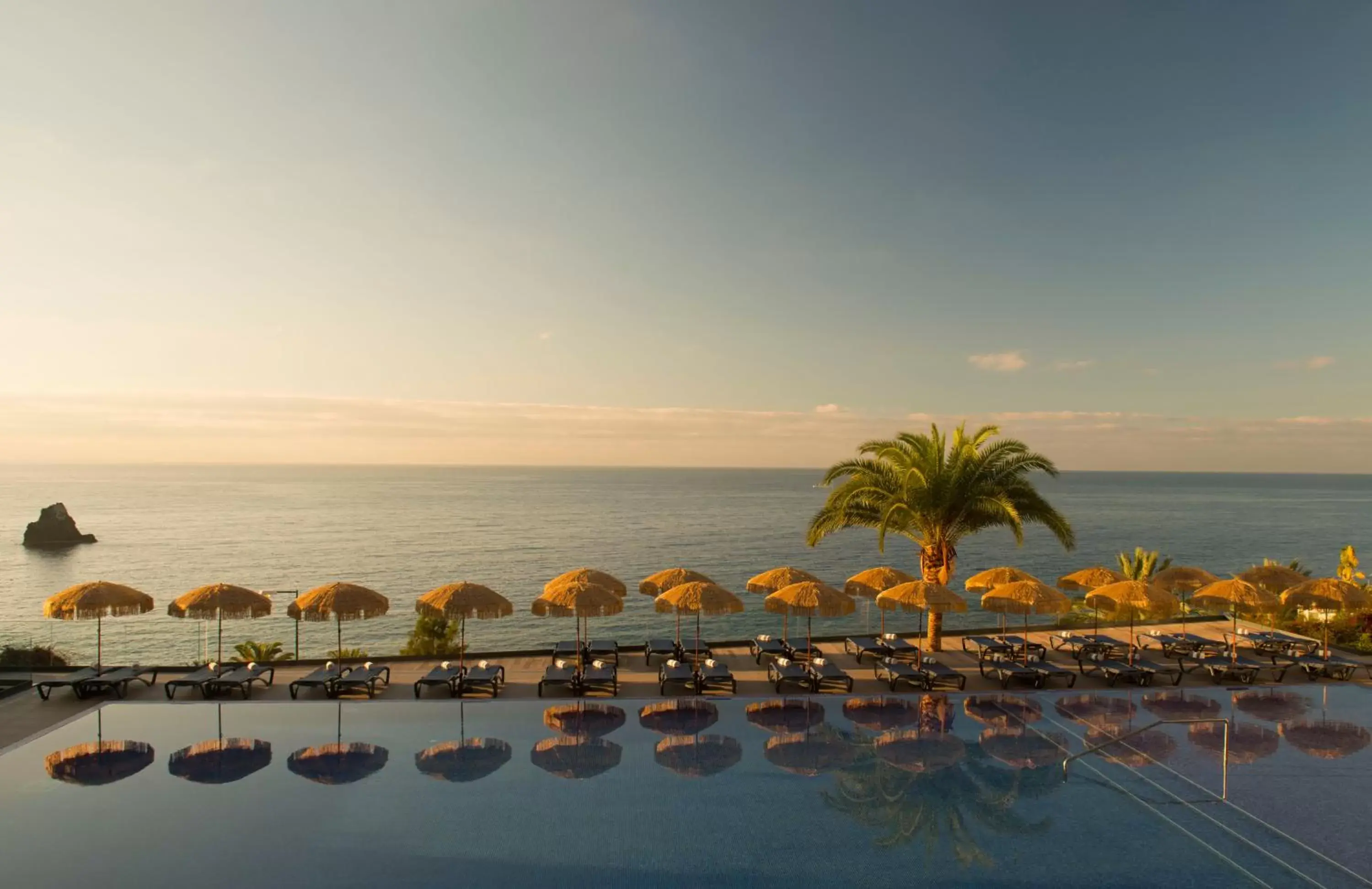 Pool view, Swimming Pool in Hotel Baia Azul