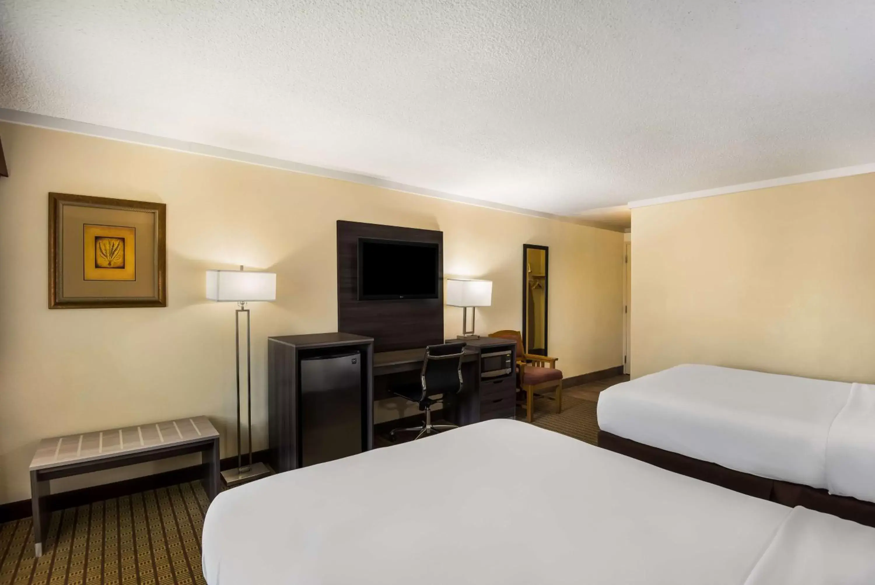 Bedroom, Bed in Best Western Prairie Inn & Conference Center