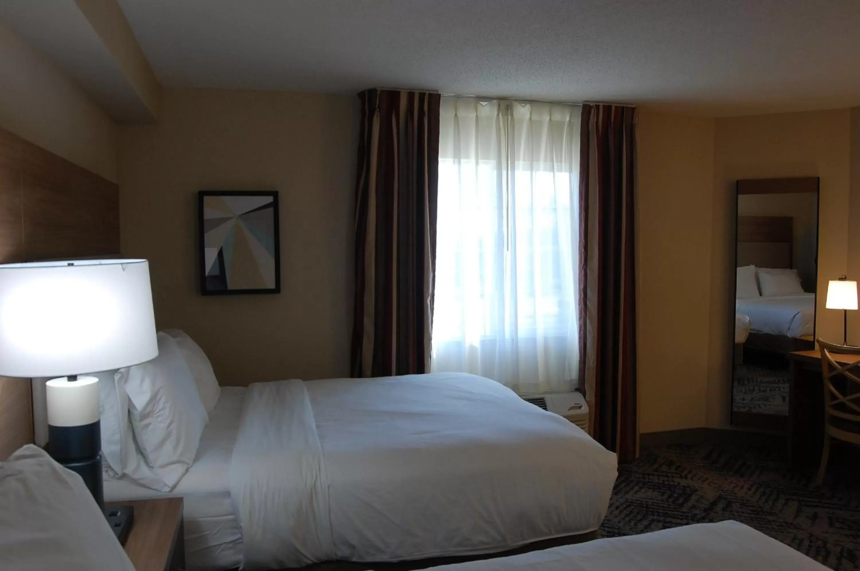 Photo of the whole room, Bed in Candlewood Suites Harrisburg I-81 Hershey Area, an IHG Hotel