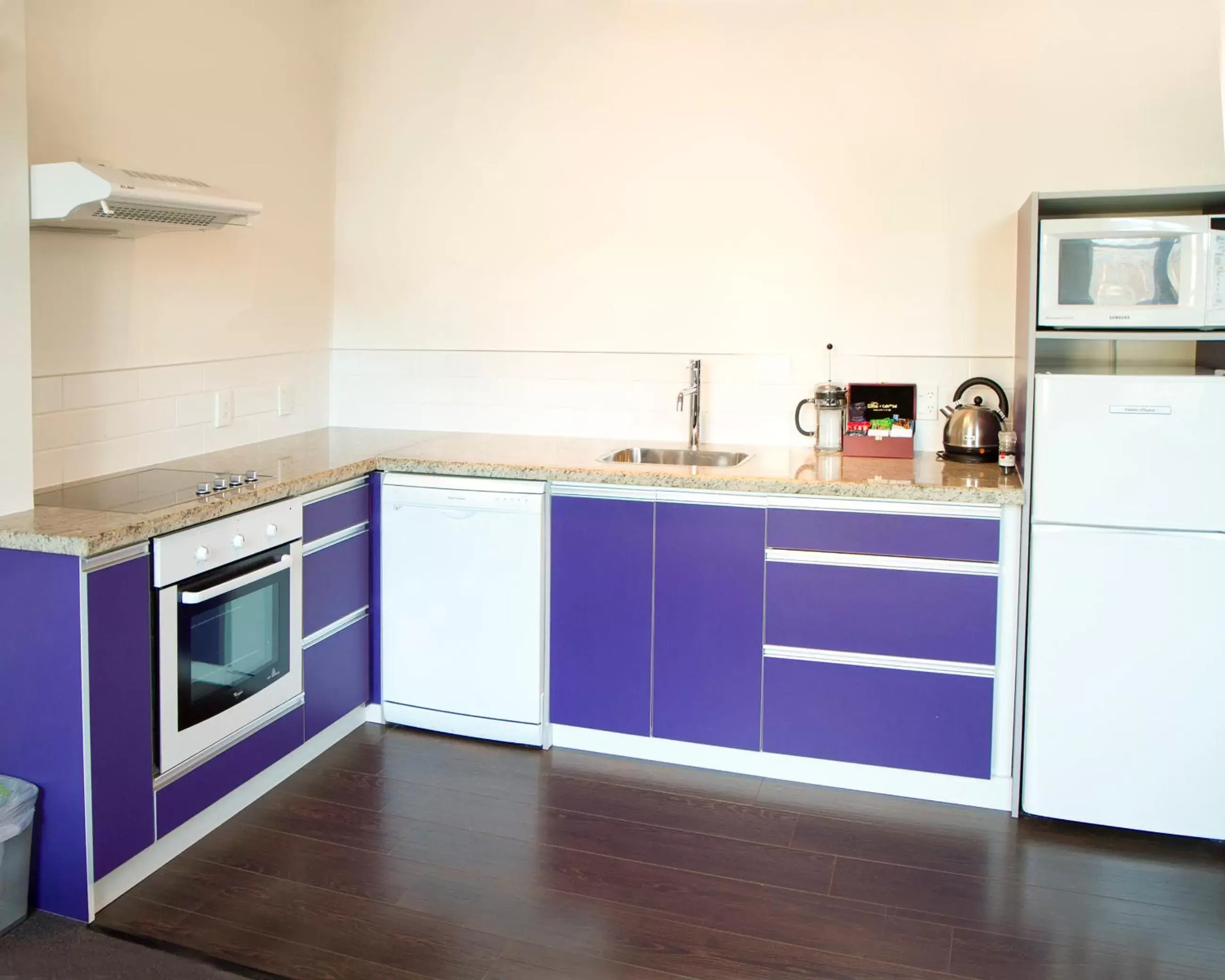 Kitchen or kitchenette, Kitchen/Kitchenette in 315 Euro Motel and Serviced Apartments