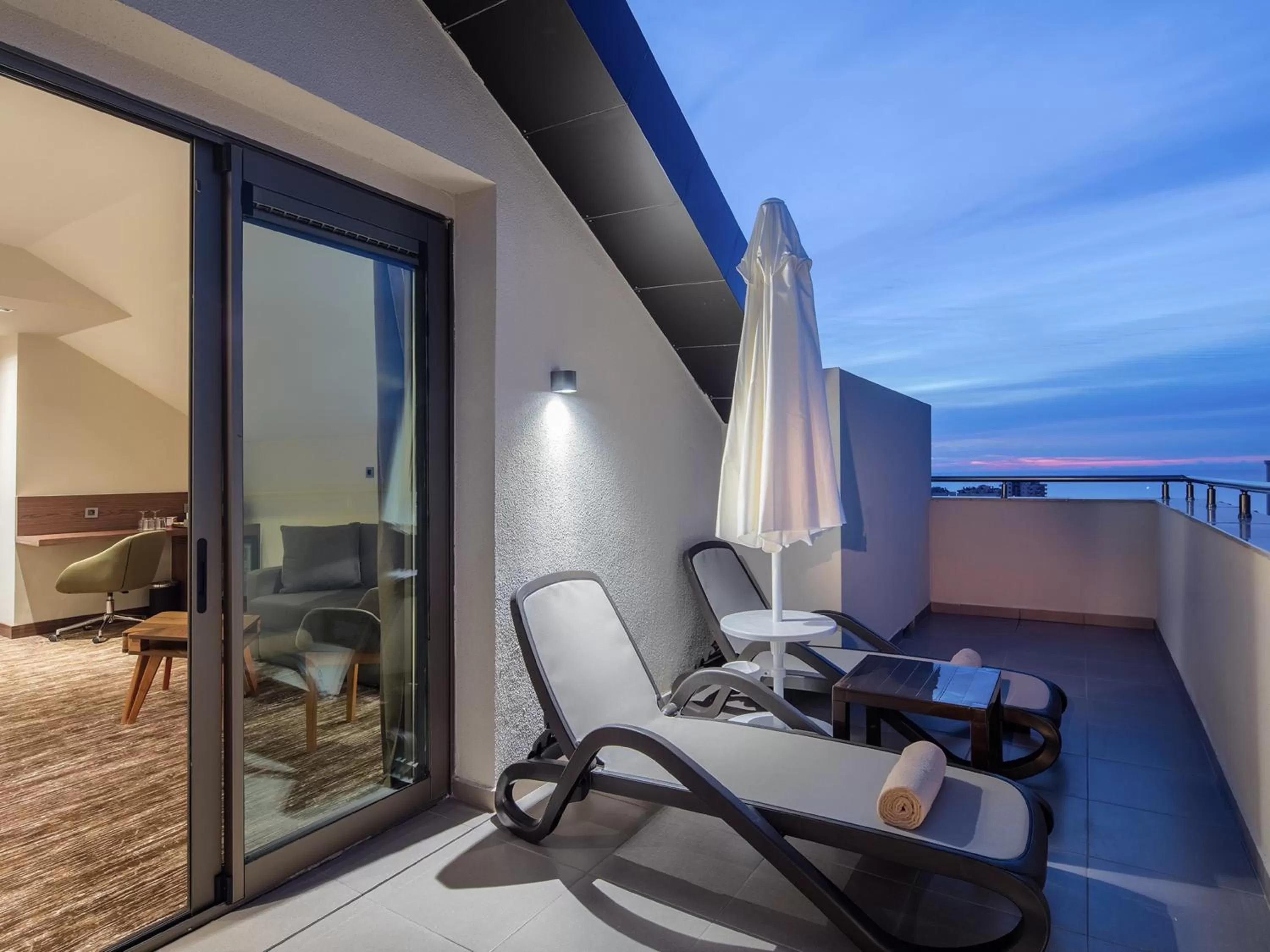 Photo of the whole room in Holiday Inn Antalya - Lara by IHG