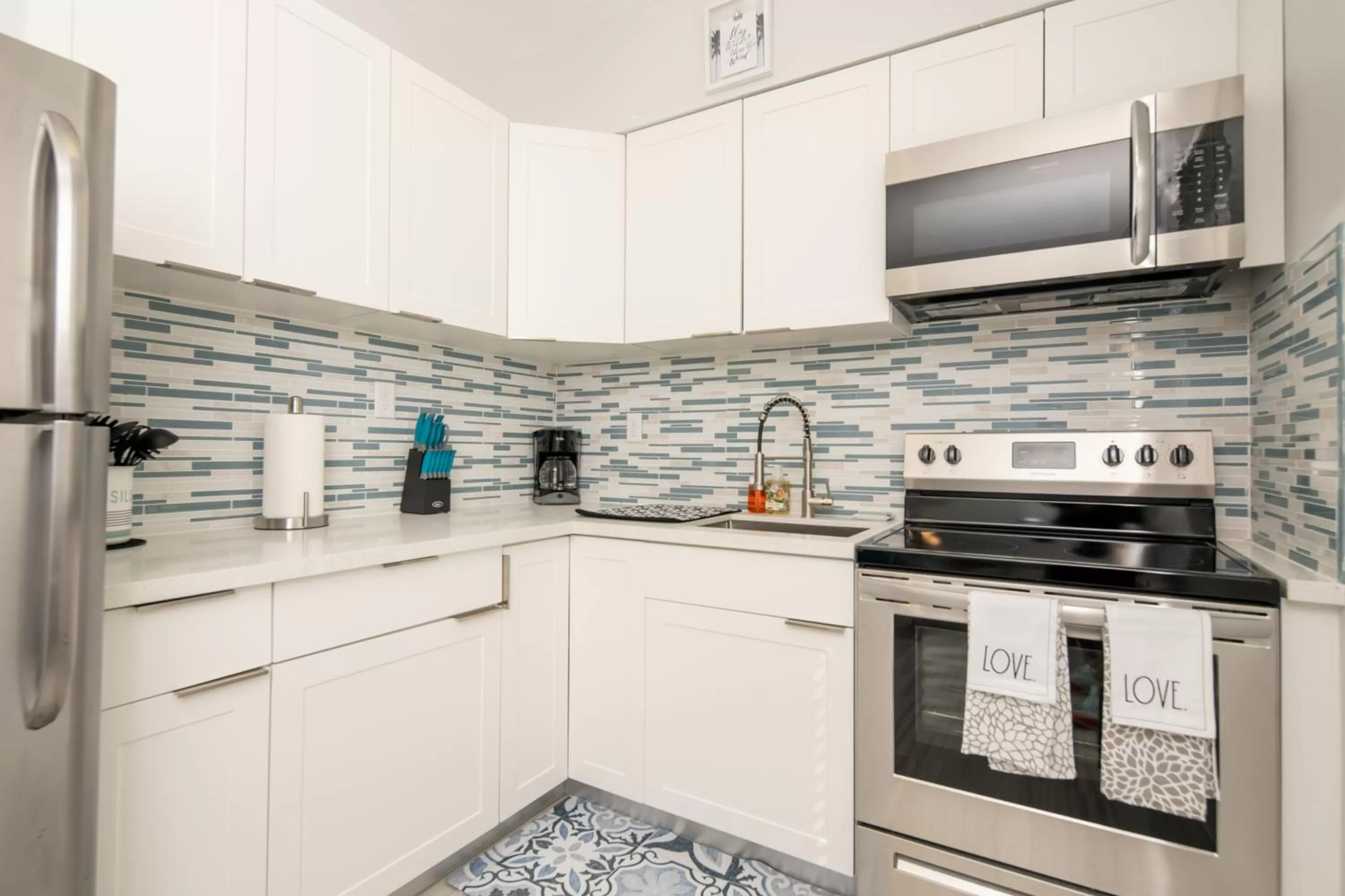 Kitchen or kitchenette in The Surf Hollywood Beach