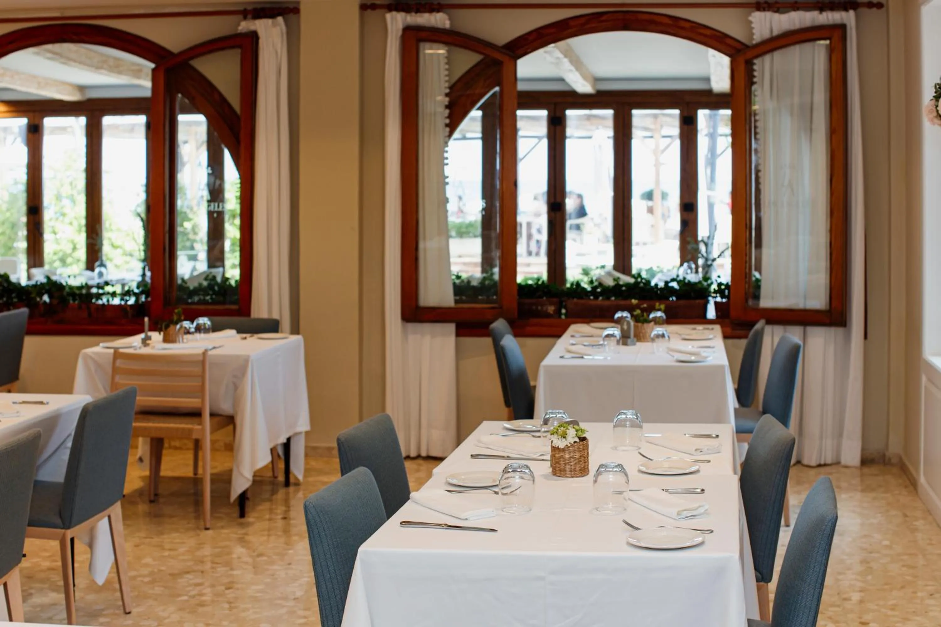 Restaurant/places to eat in Hotel Los Ángeles Denia