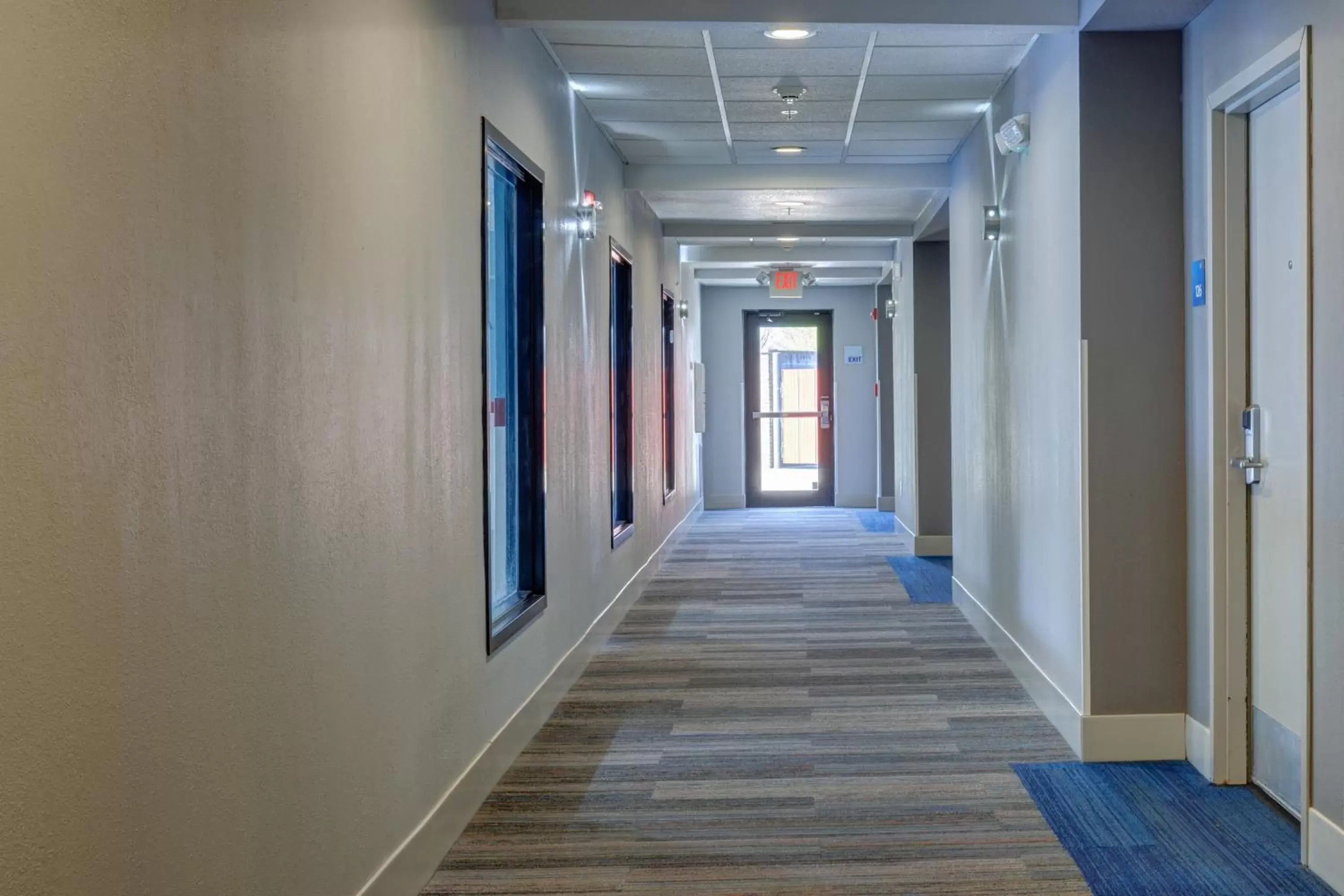 Lobby or reception in Holiday Inn Express Hotel & Suites Shelbyville, an IHG Hotel