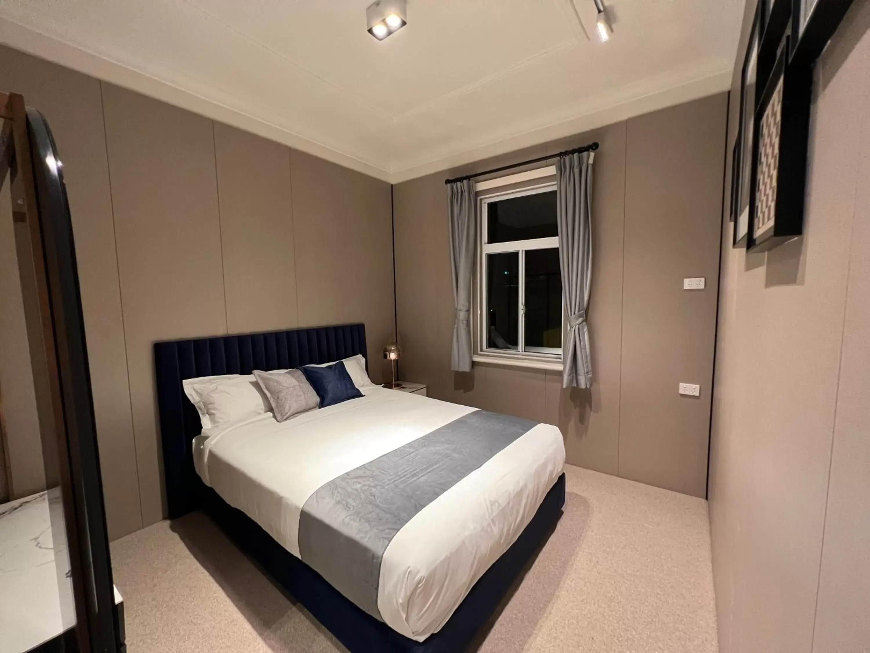 Bedroom, Bed in Lismore City Motor Inn Bedroom, Bed in Lismore City Motor Inn