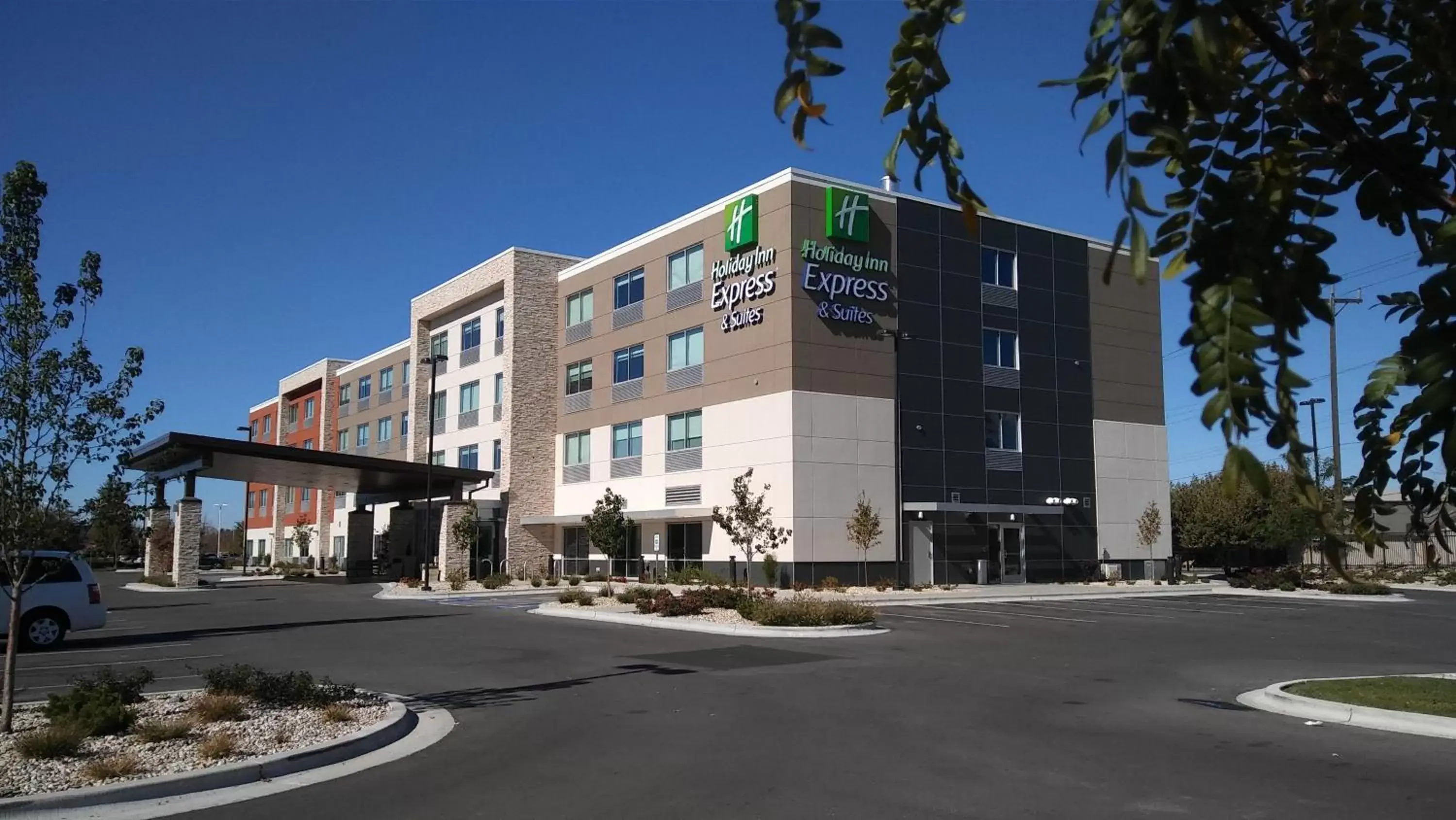 Property building in Holiday Inn Express & Suites Boise Airport, an IHG Hotel