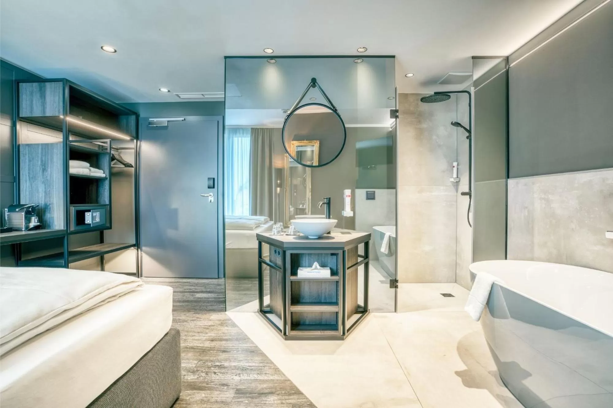 Bathroom, Bed in Rocket Rooms Velden