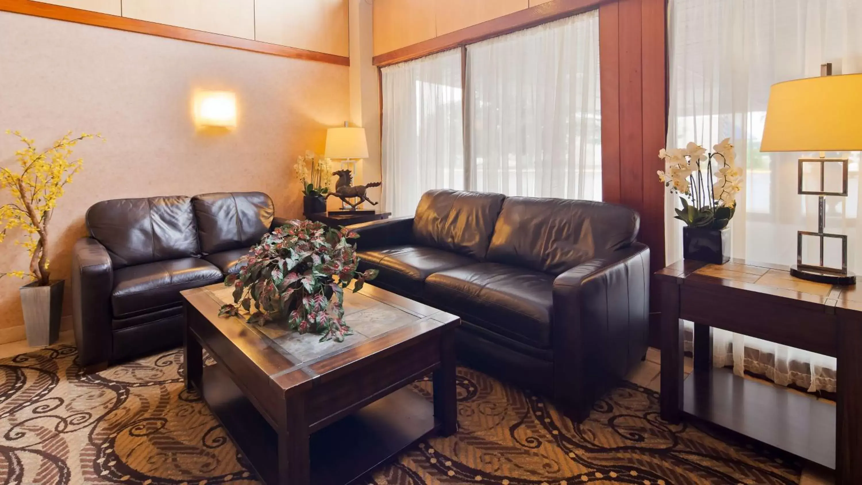 Lobby or reception, Seating Area in Best Western Clifton Park
