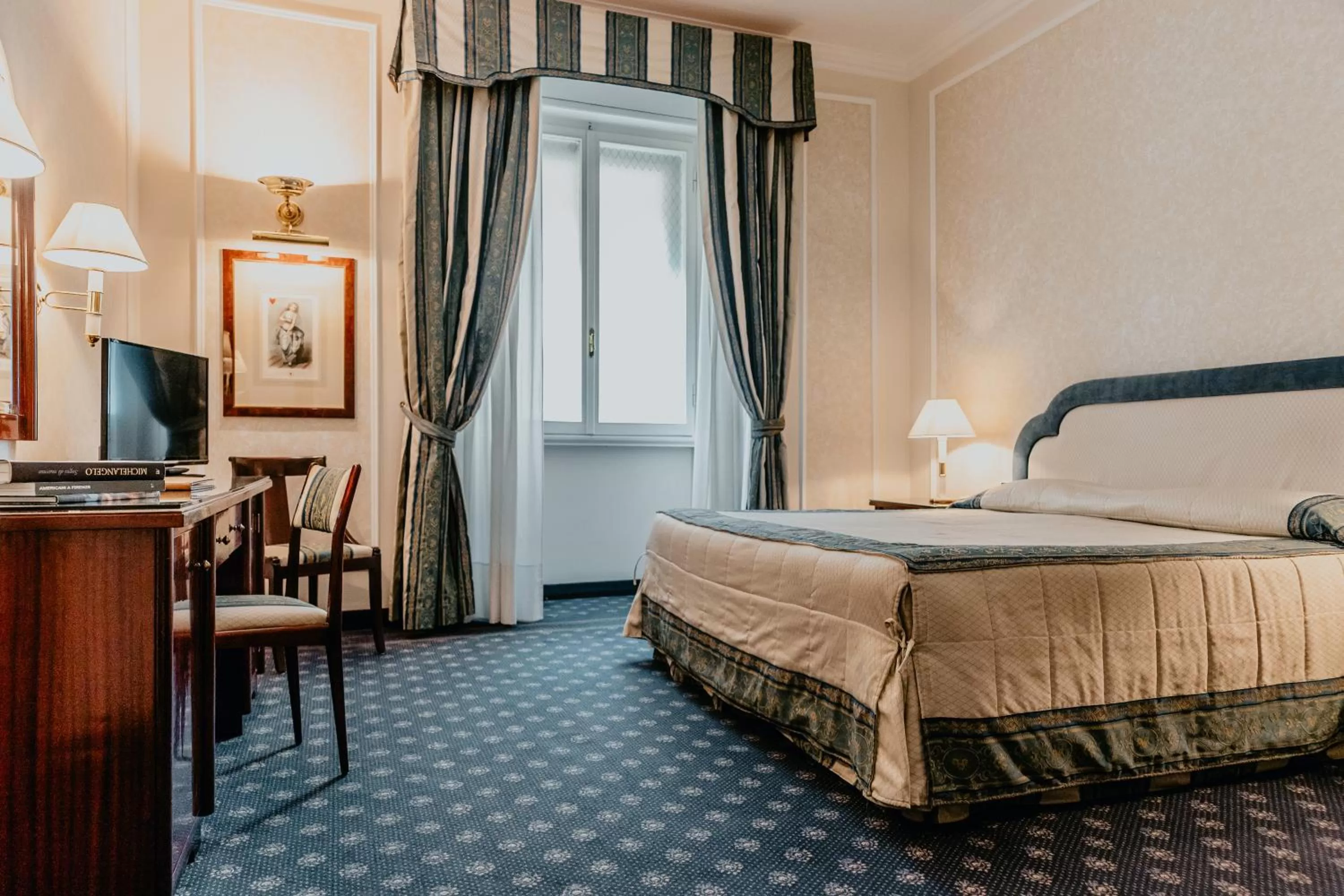 Bed in Hotel De La Ville