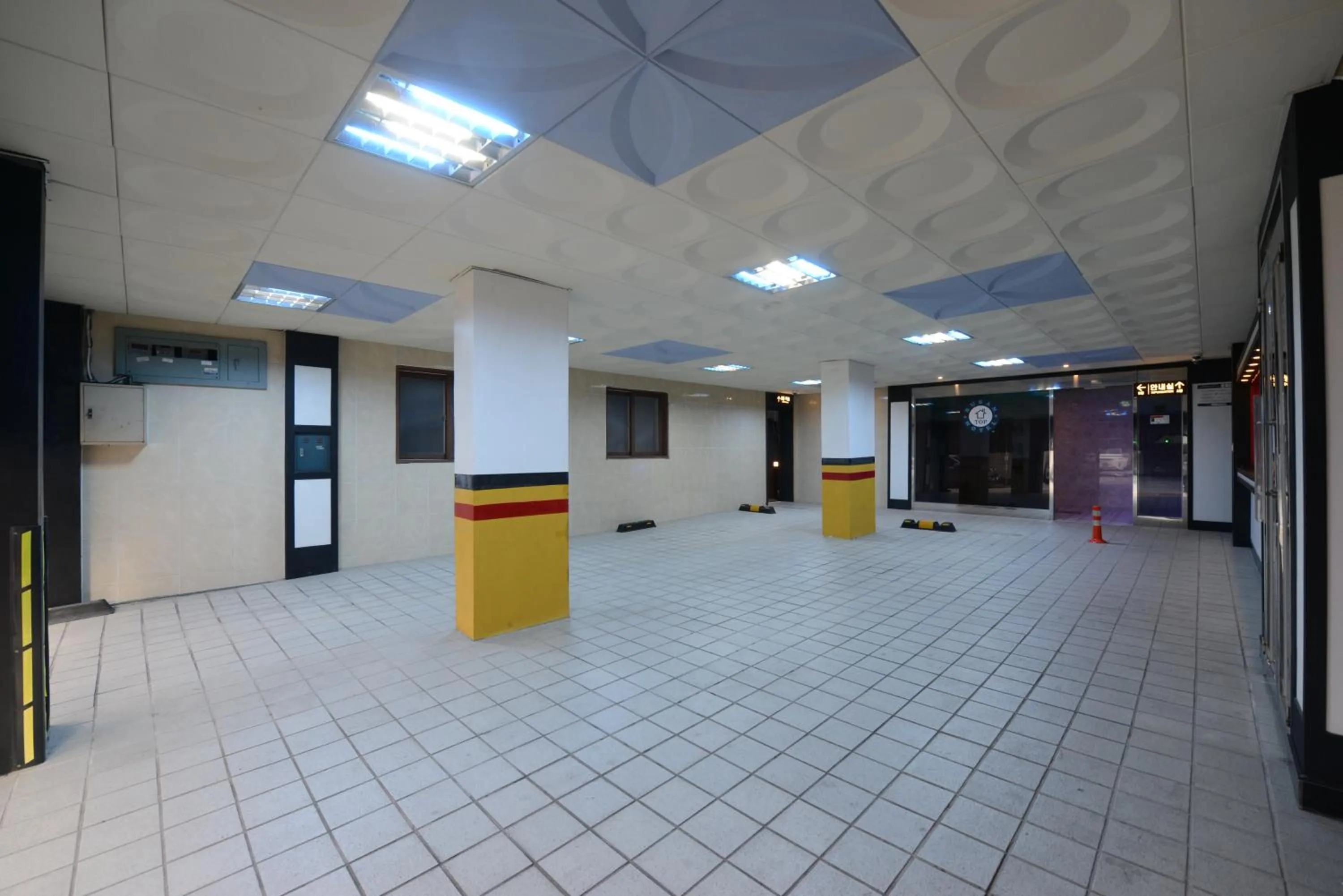 Parking in Top Motel Busan