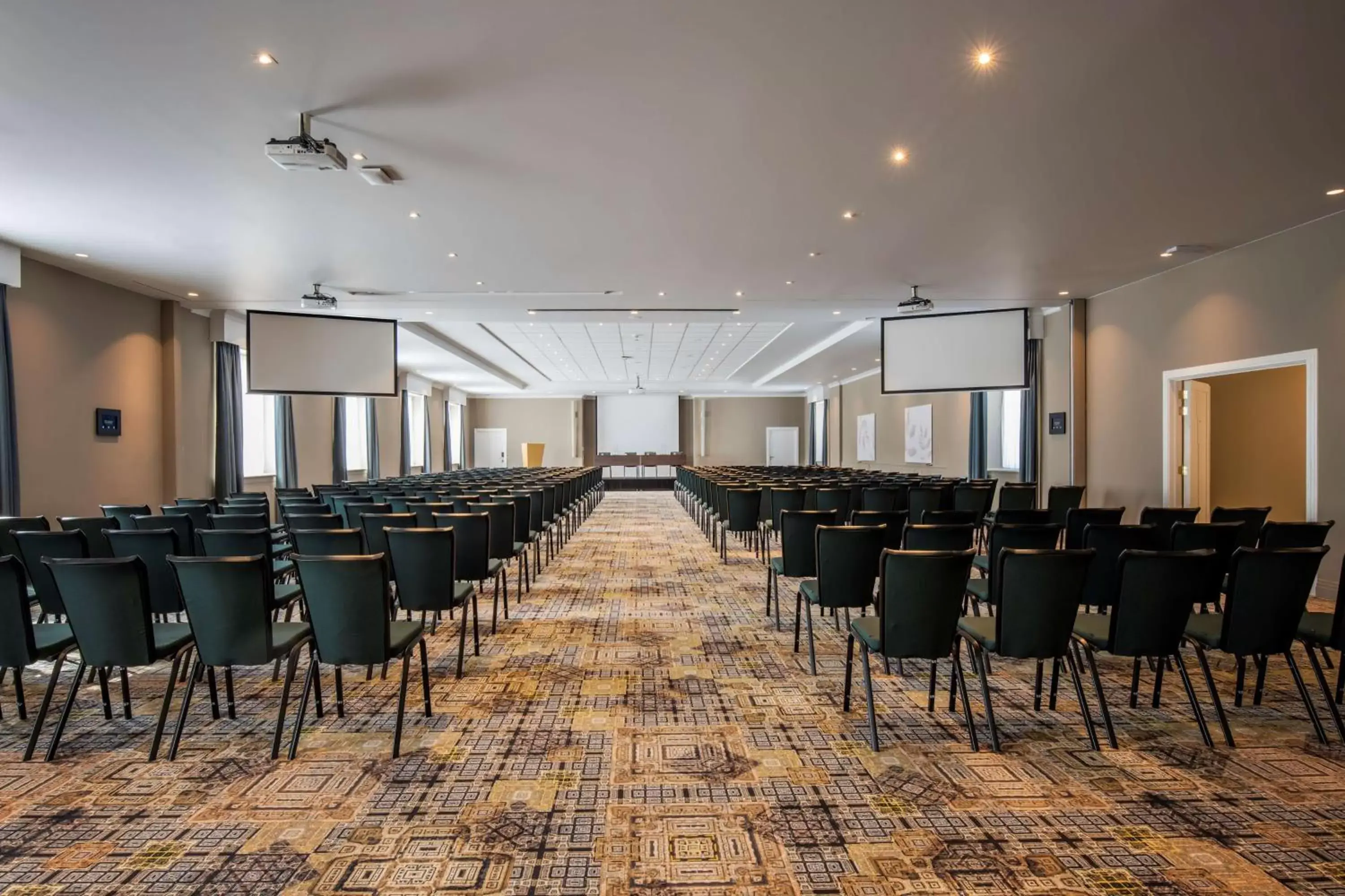 Meeting/conference room in DoubleTree By Hilton Brussels City