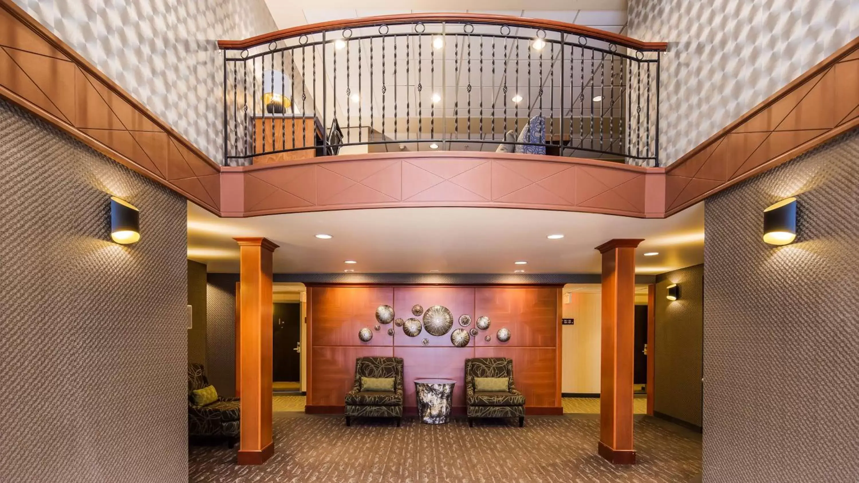 Lobby or reception in Best Western PLUS Calgary Centre Inn