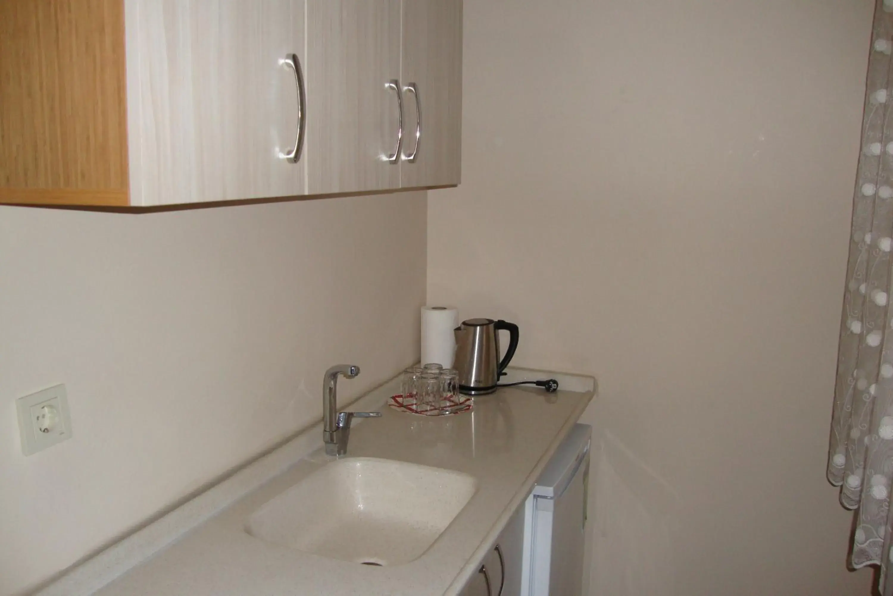 Kitchen or kitchenette, Bathroom in Royal Suites Besiktas