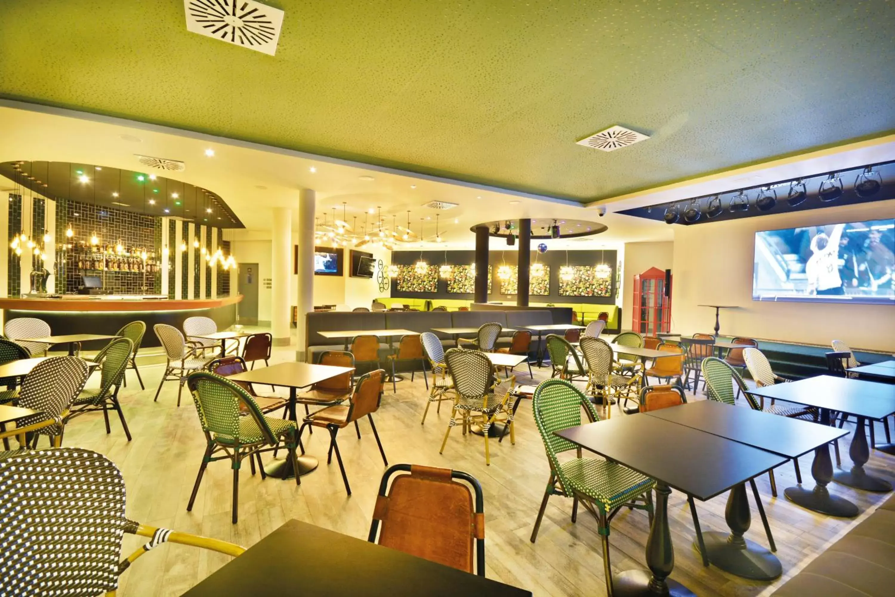 Lounge or bar in Barceló Teguise Beach - Adults Only Lounge or bar in Barceló Teguise Beach - Adults Only