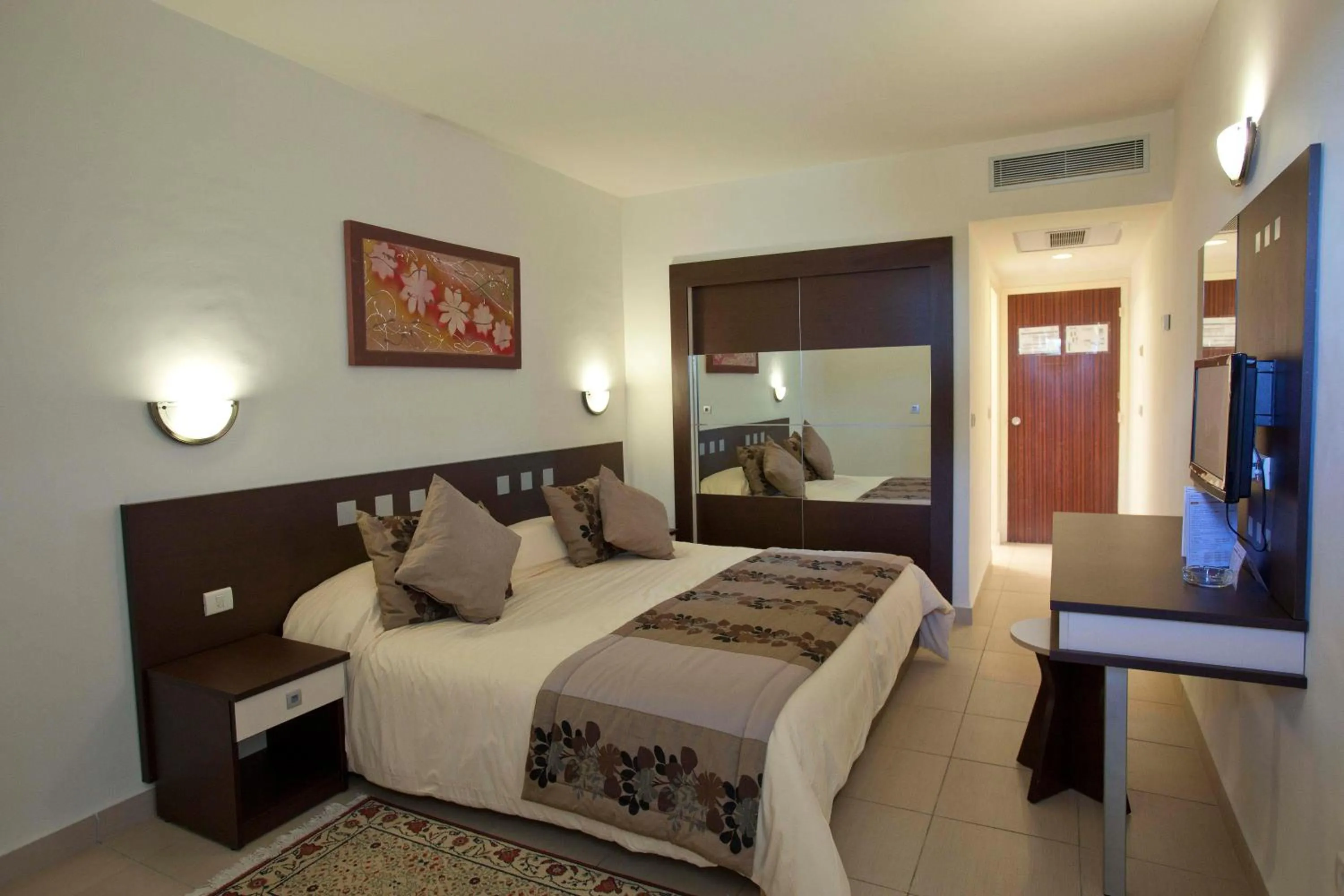 Bedroom, Bed in Dar Khayam