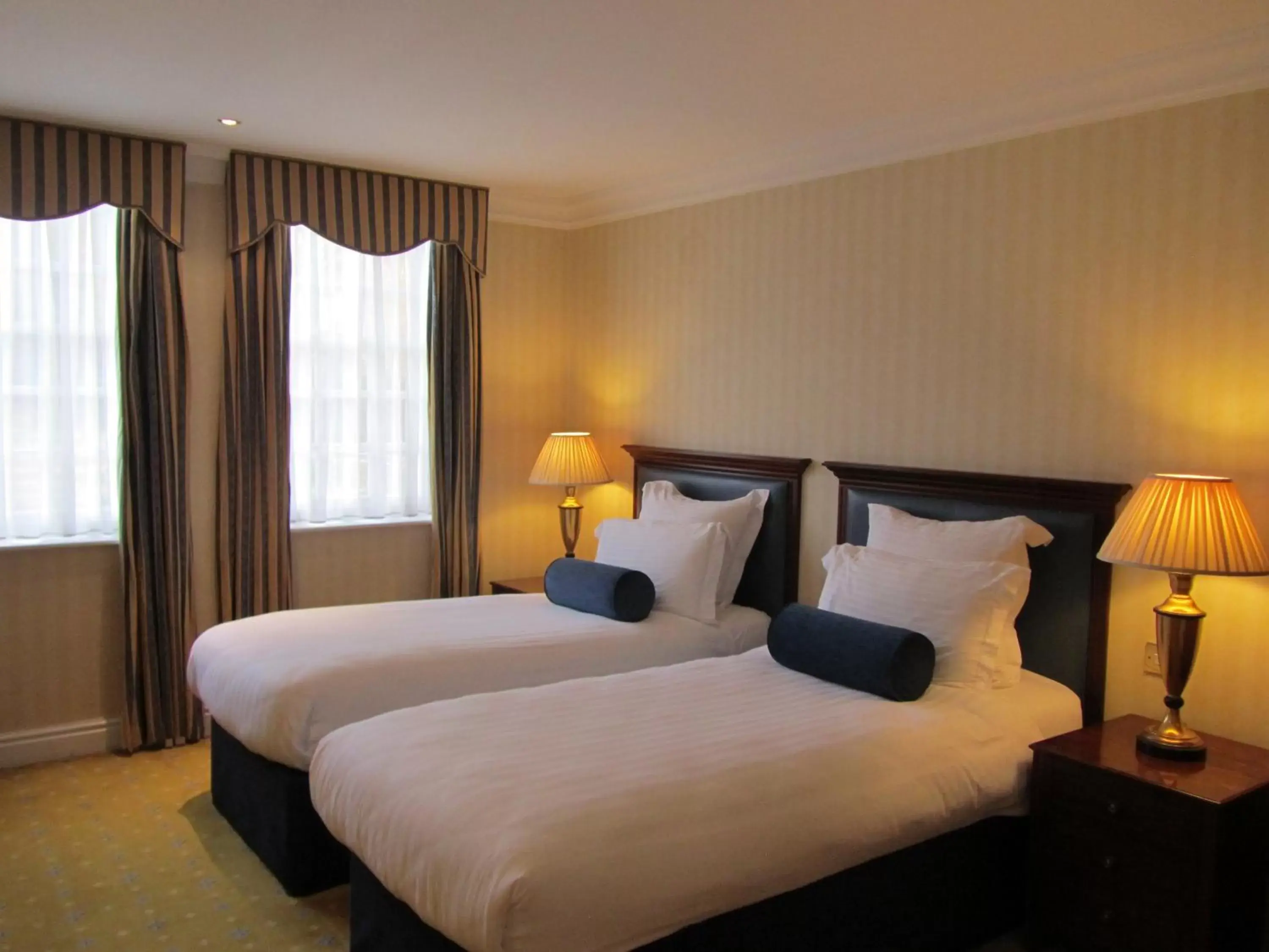 Bed in Best Western Plus Manor Hotel NEC Birmingham