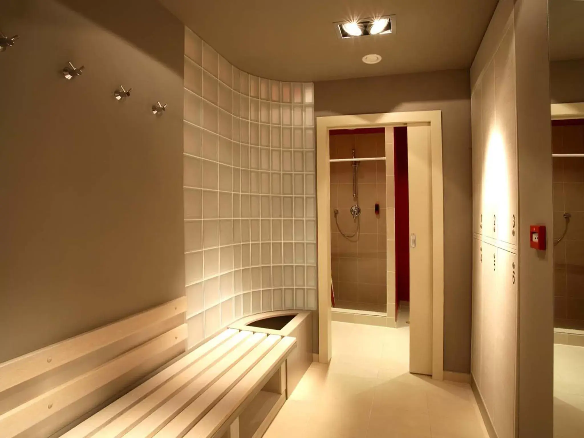 Spa and wellness centre/facilities in EA Hotel Crystal Palace Spa and wellness centre/facilities in EA Hotel Crystal Palace