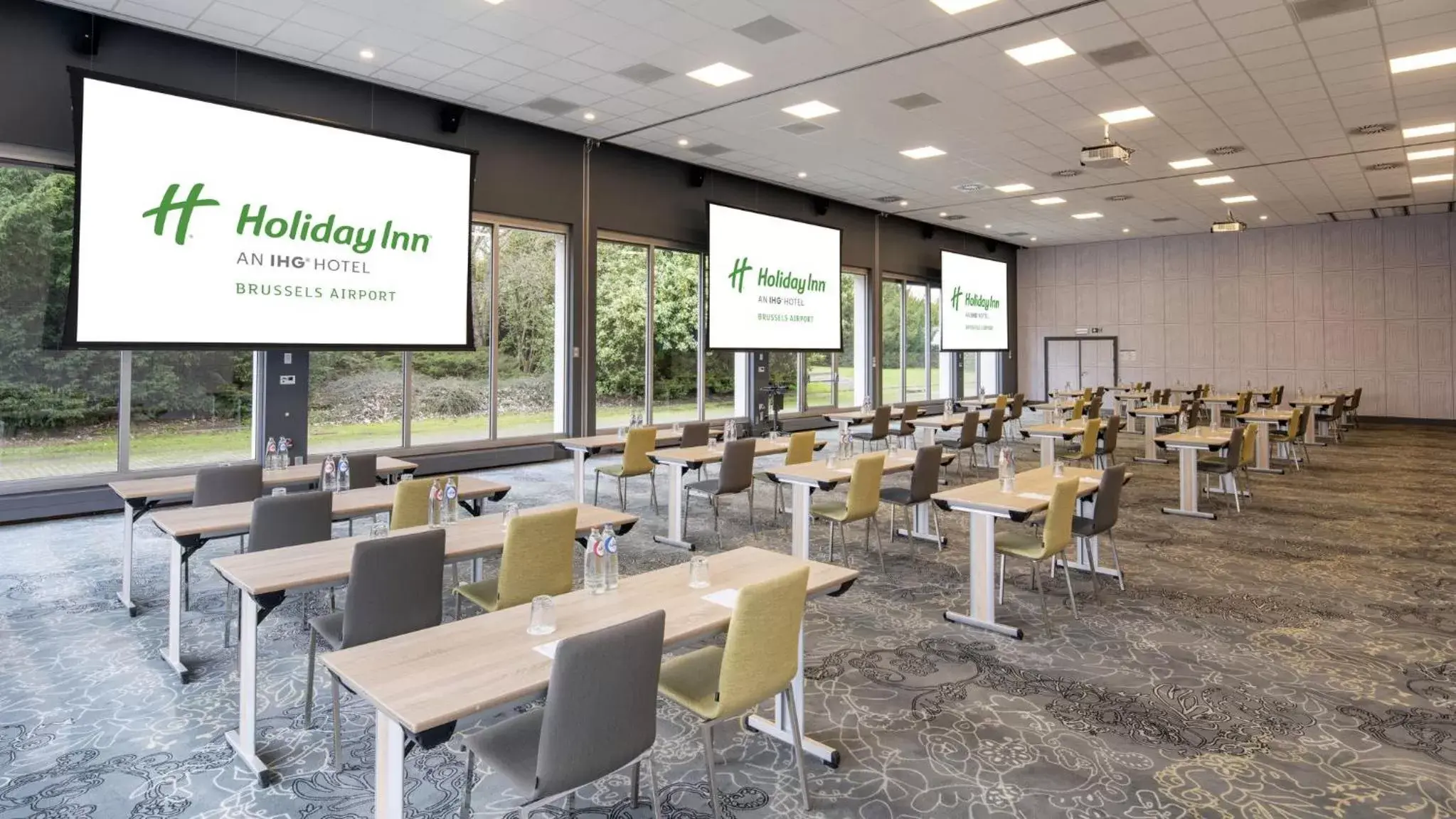 Meeting/conference room, Restaurant/Places to Eat in Holiday Inn Hotel Brussels Airport, an IHG Hotel