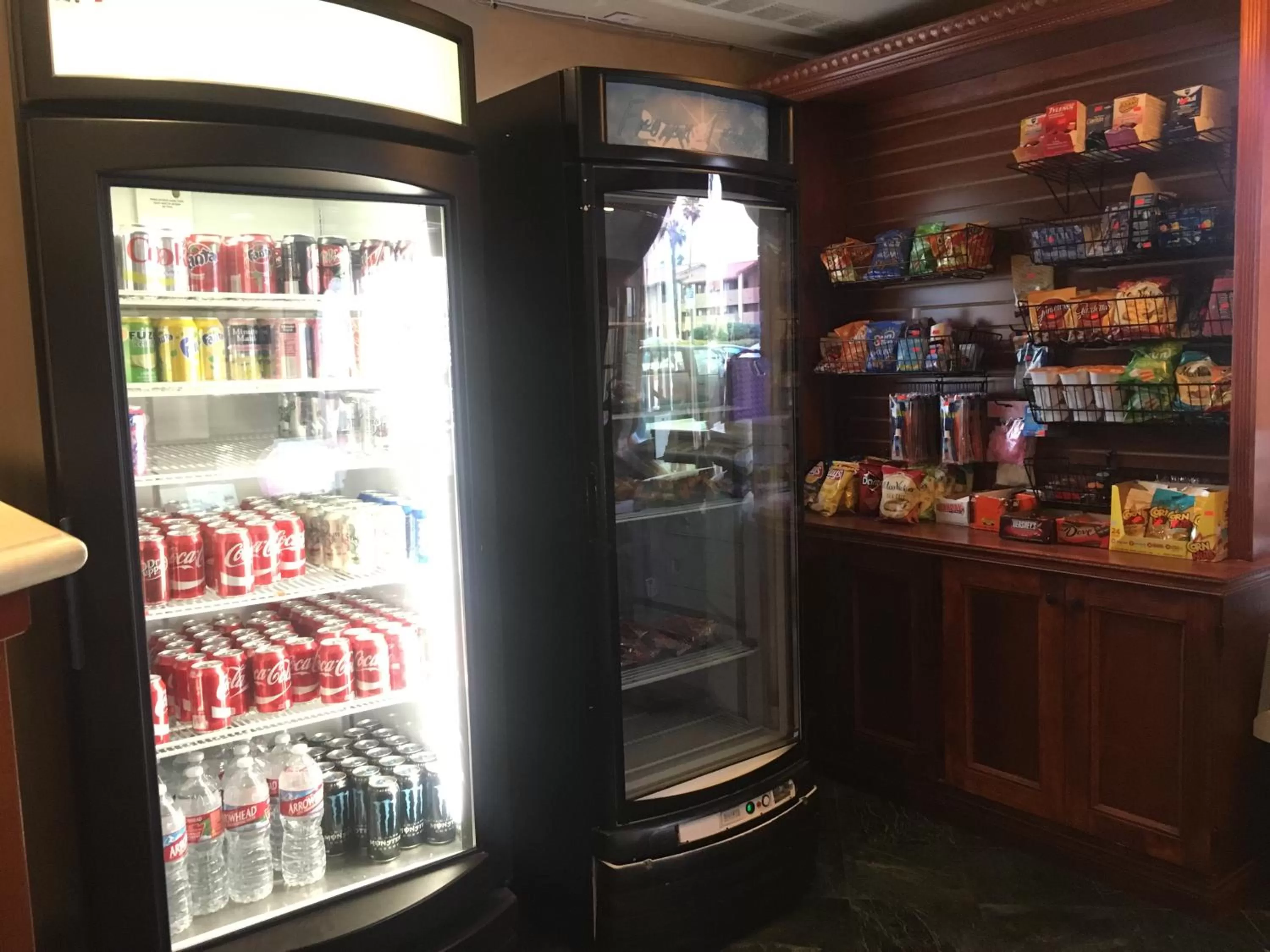 Restaurant/places to eat in Folk Inn Ontario Airport