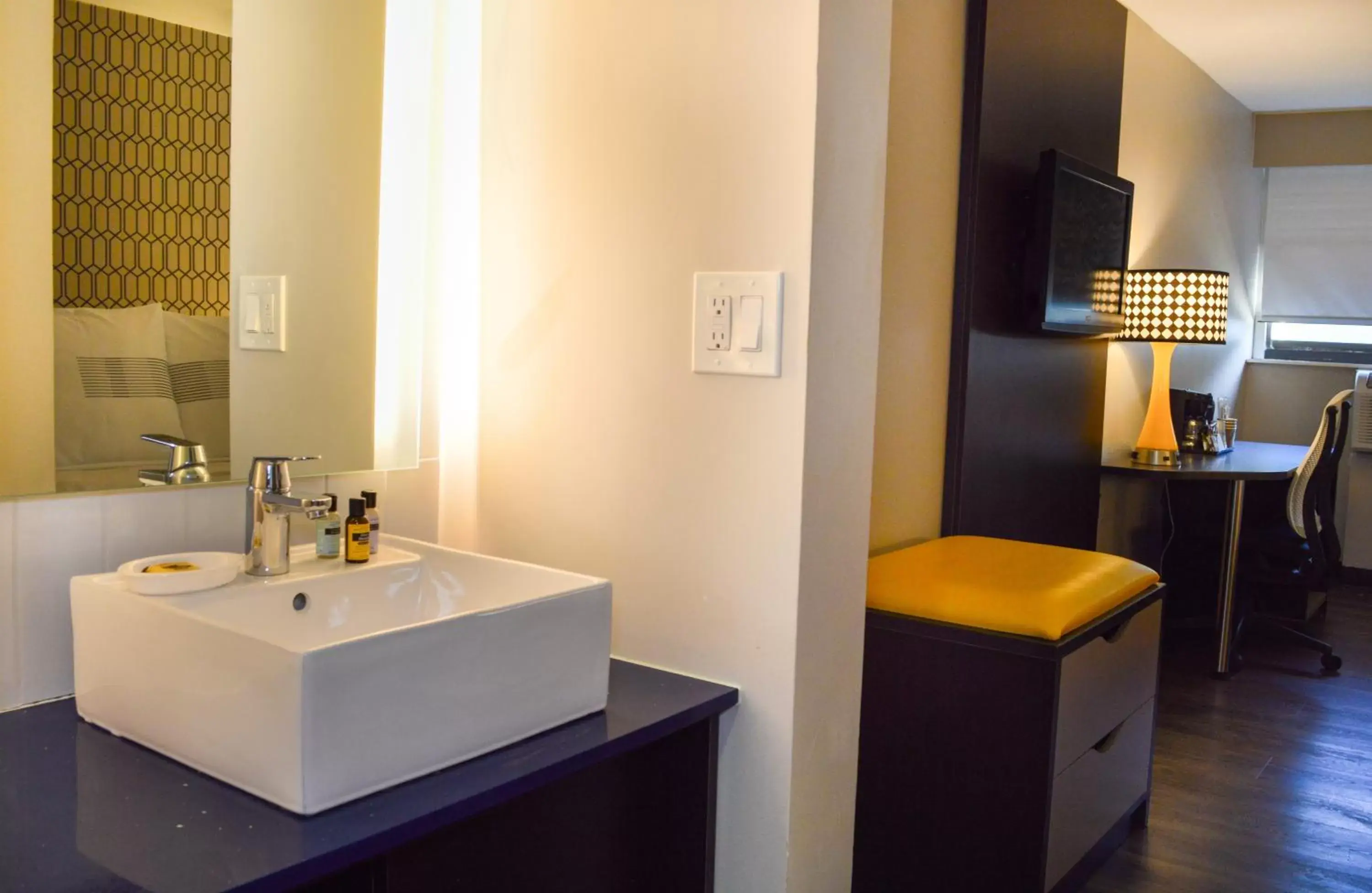 Bathroom in GLō Best Western Ft. Lauderdale-Hollywood Airport Hotel