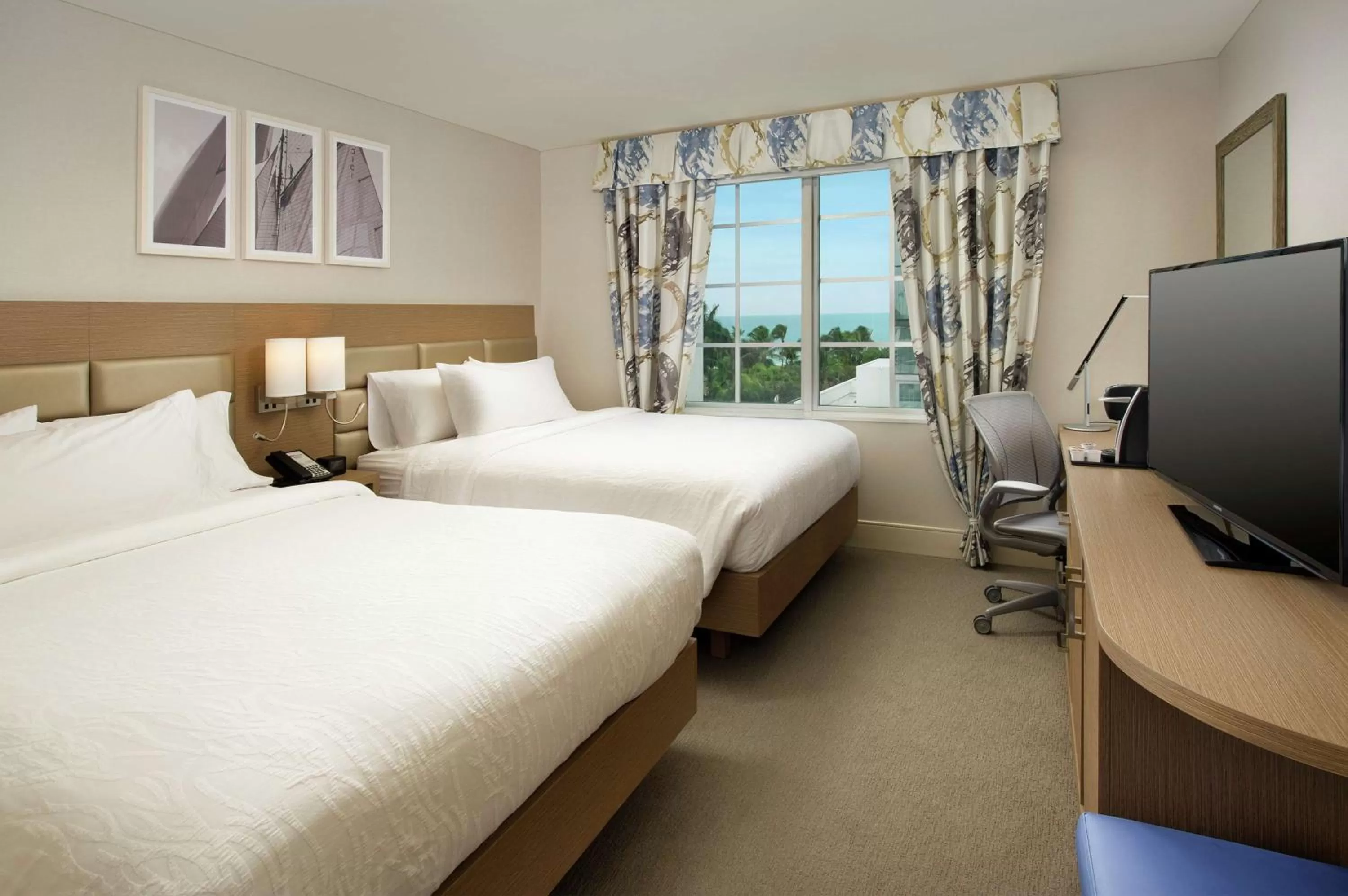 Bed in Hilton Garden Inn Miami South Beach