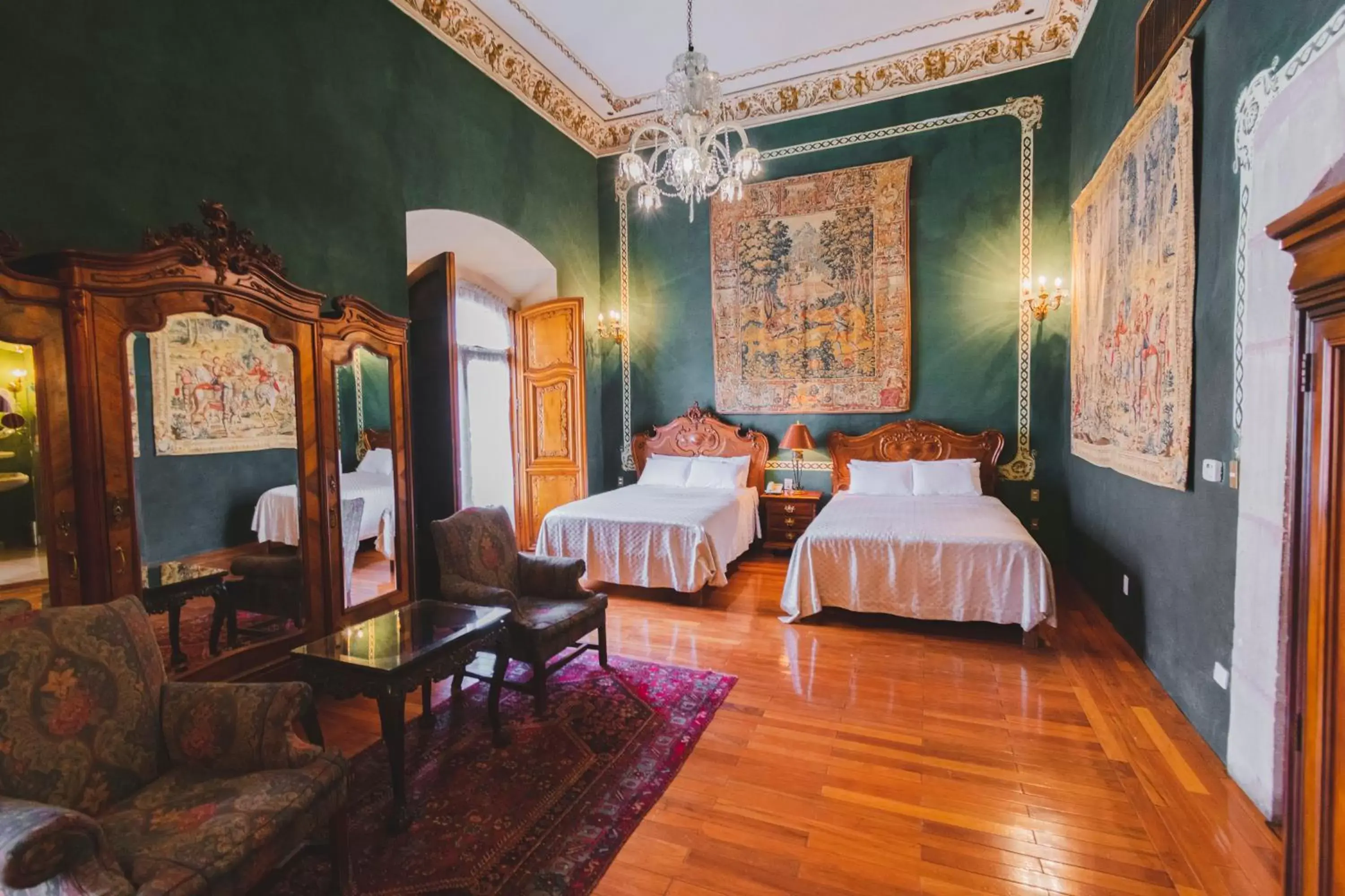 Photo of the whole room, Bed in La Casa de la Marquesa