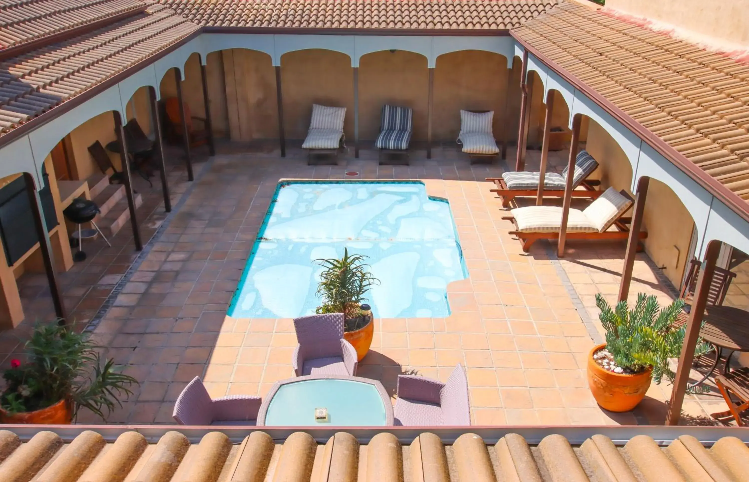 Swimming pool, Pool View in On The Cliff Guest House