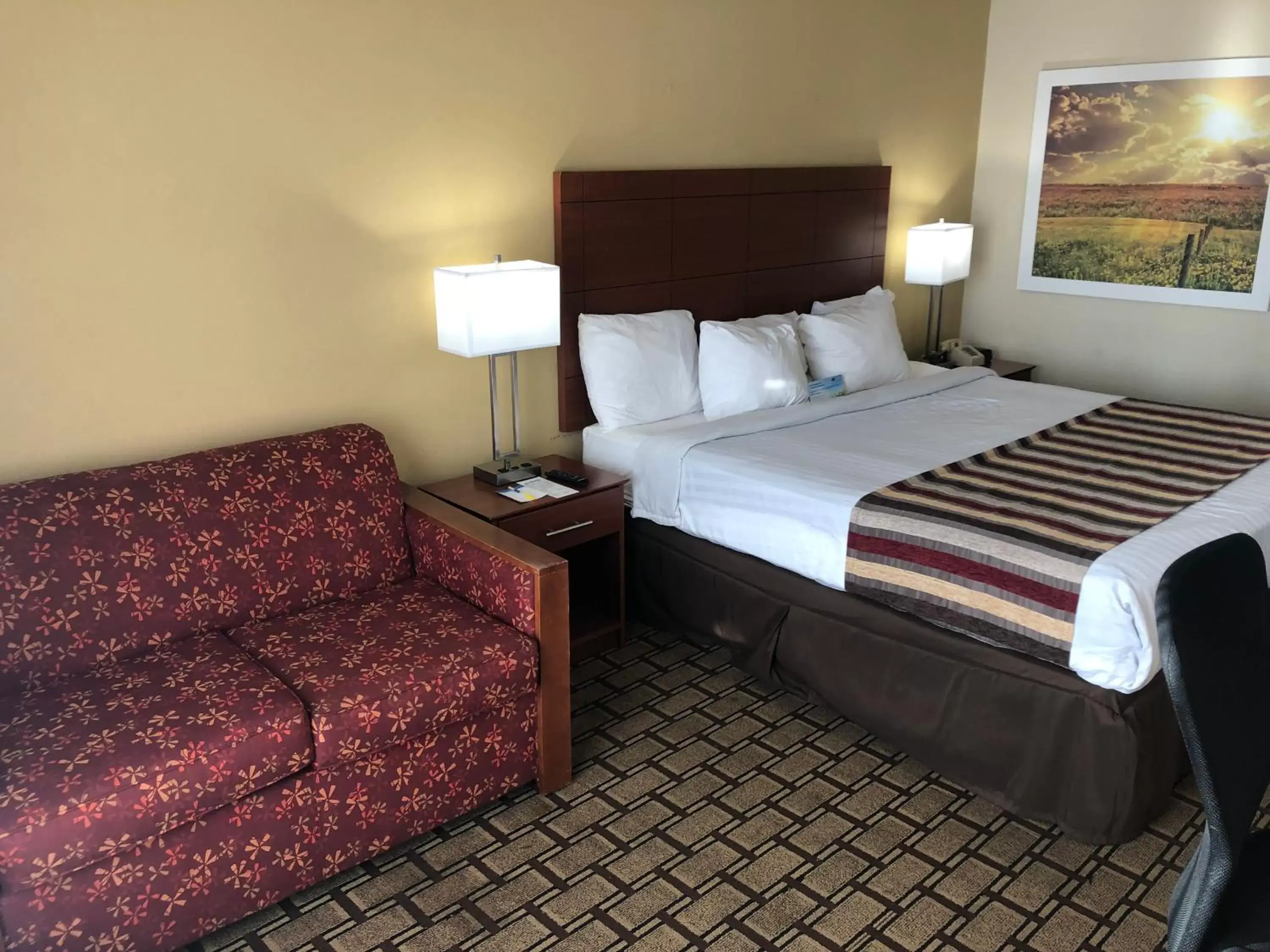 Bed in Days Inn by Wyndham Natchez