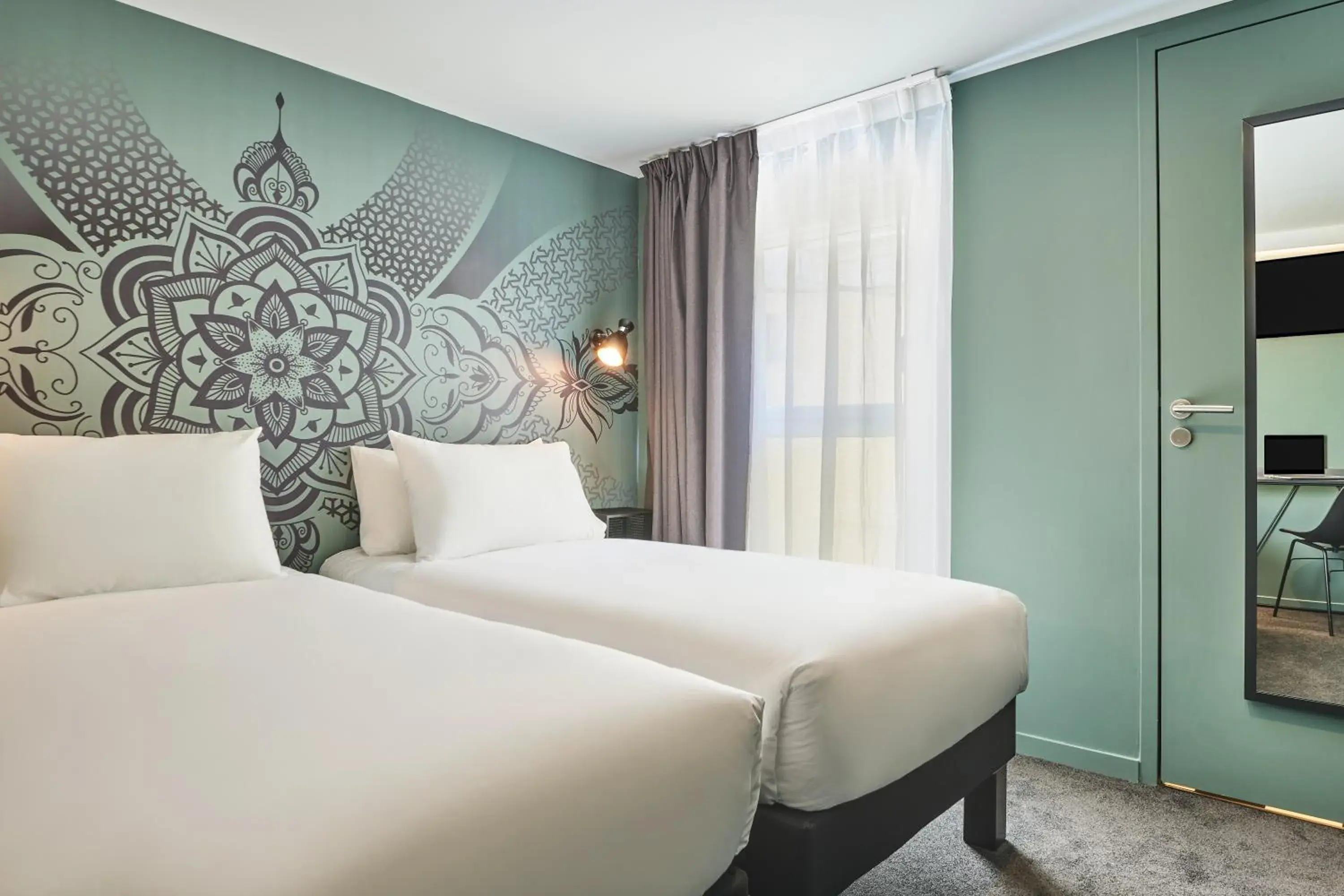 Photo of the whole room, Bed in Ibis Styles Paris Gare de l'Est Magenta Photo of the whole room, Bed in Ibis Styles Paris Gare de l'Est Magenta